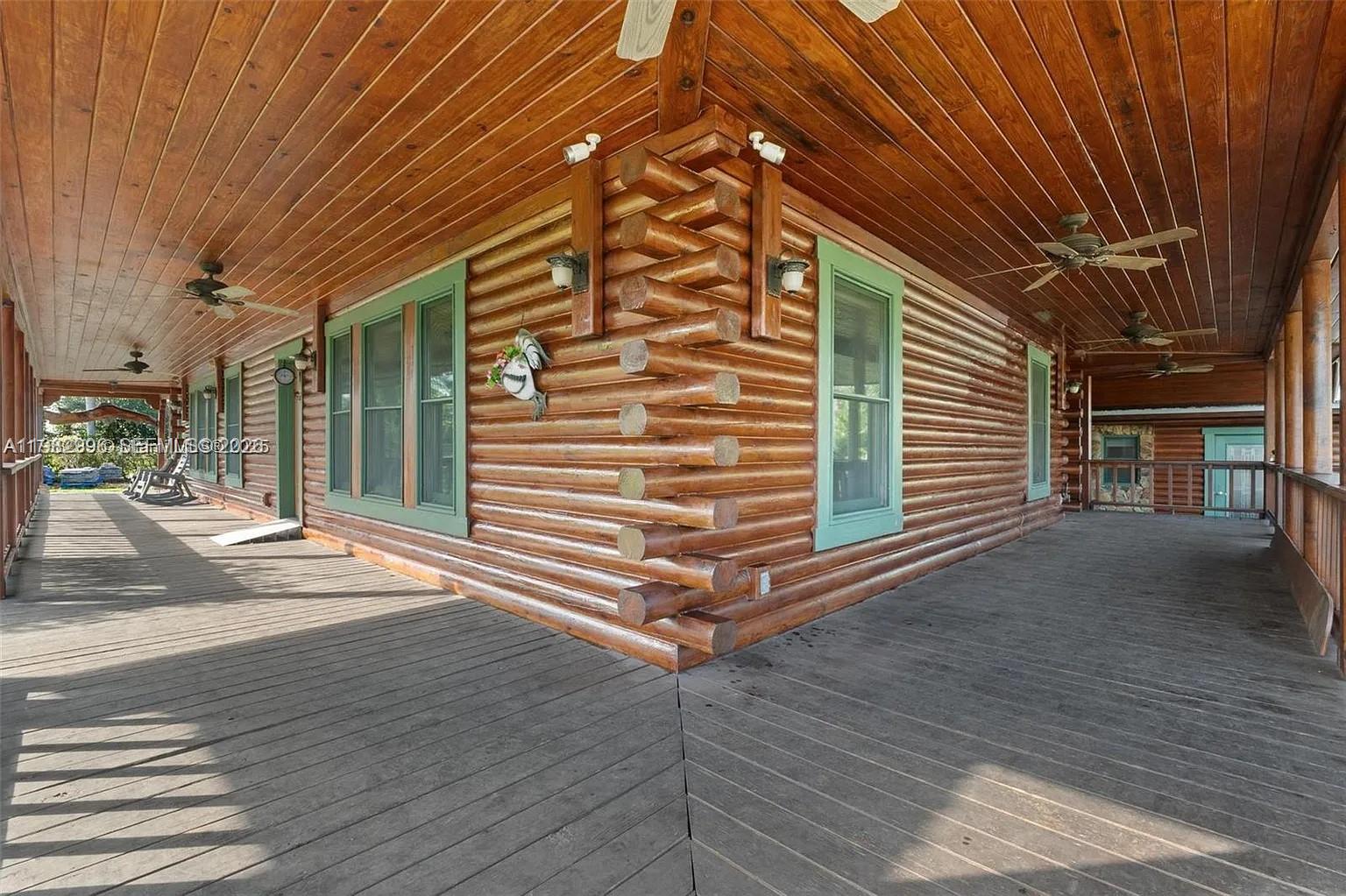 850 Old Us Hwy 27 South Bay, FL 33493