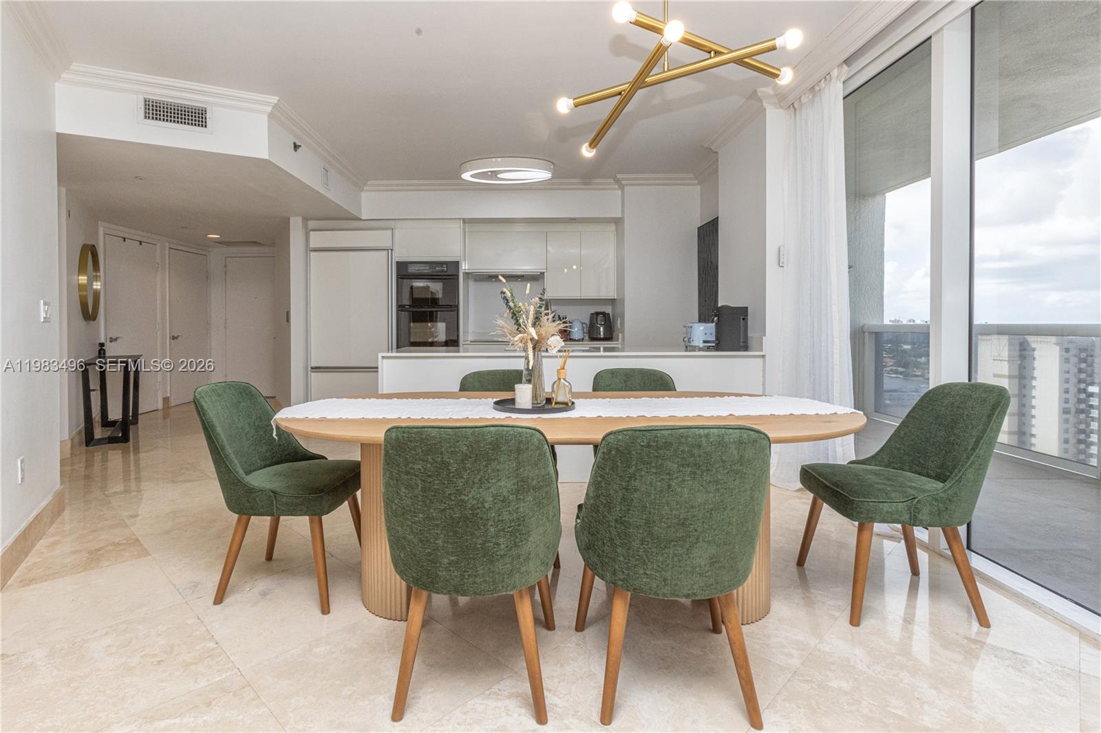 image Beach Club 211