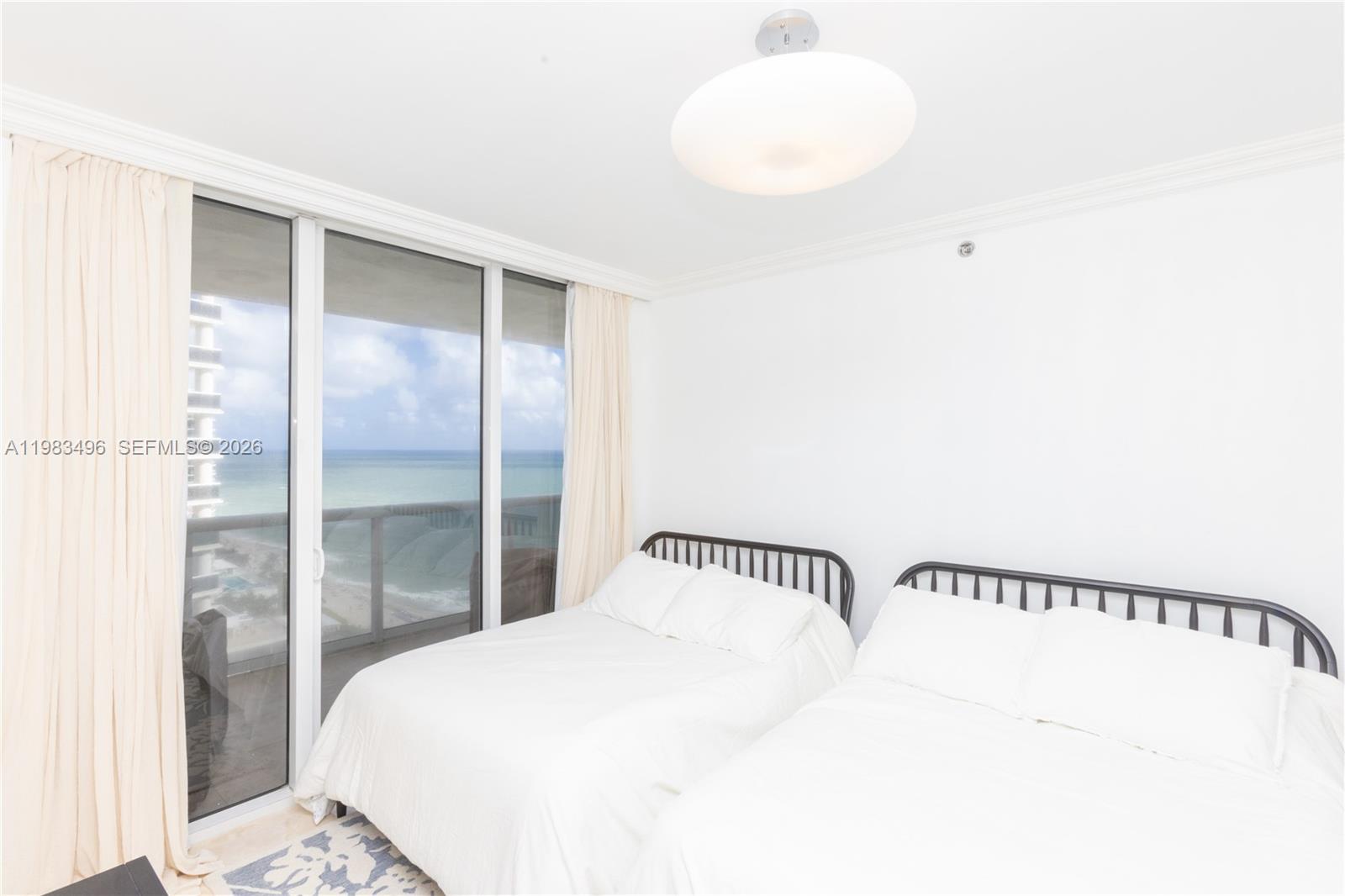 image Beach Club 214