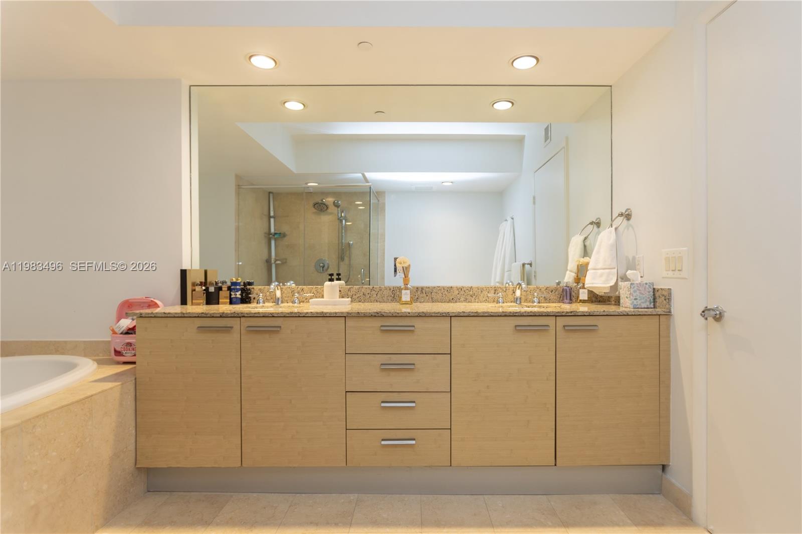 image Beach Club 224