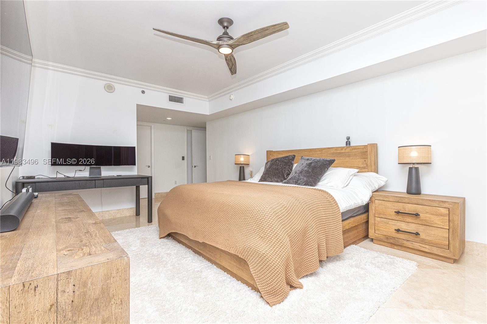 image Beach Club 235