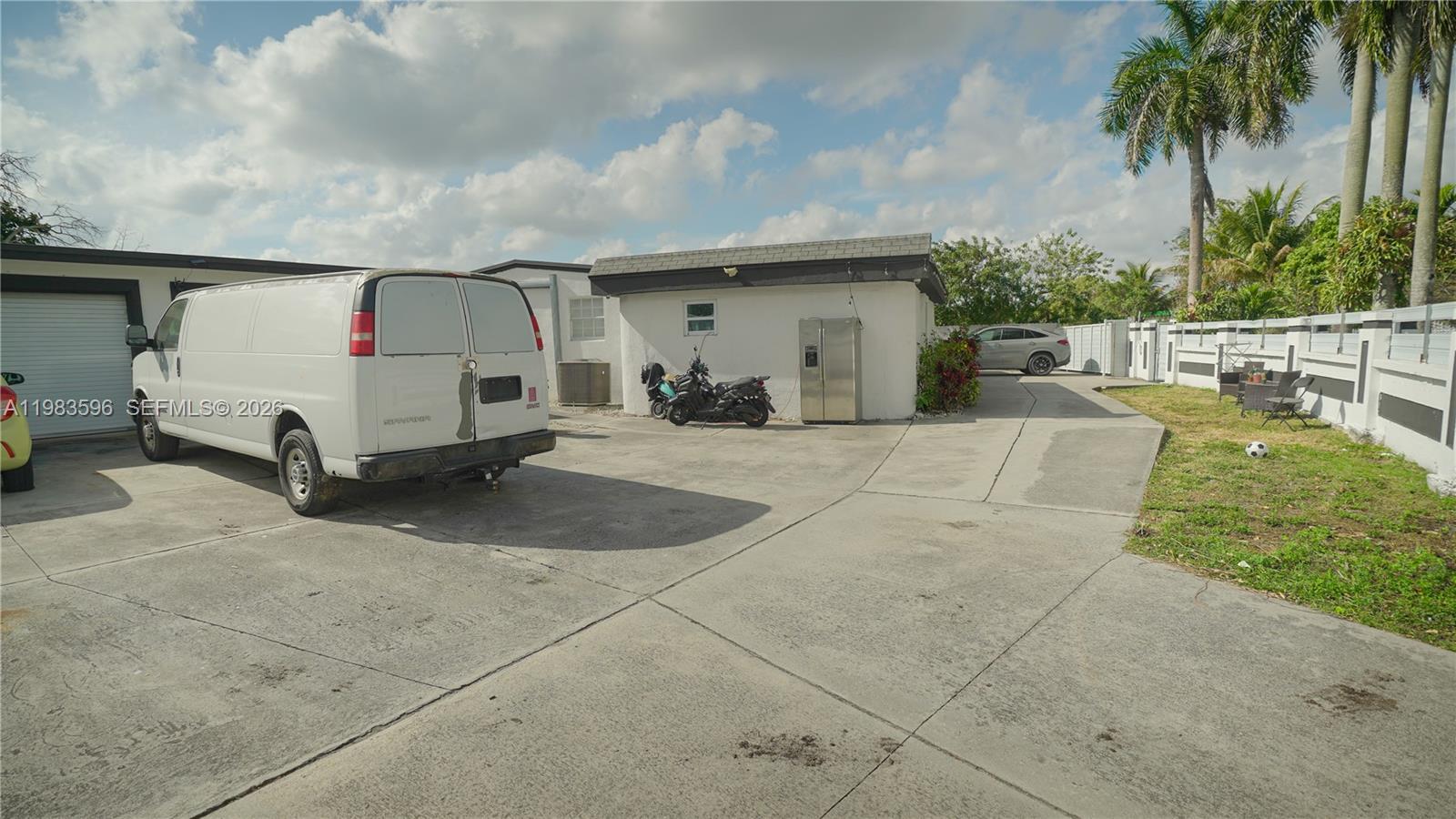 1720 NW 124th Ter Miami, FL 33167