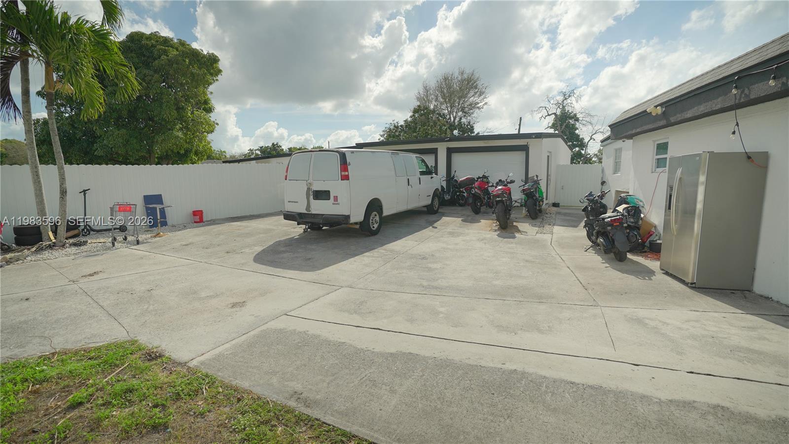 1720 NW 124th Ter Miami, FL 33167