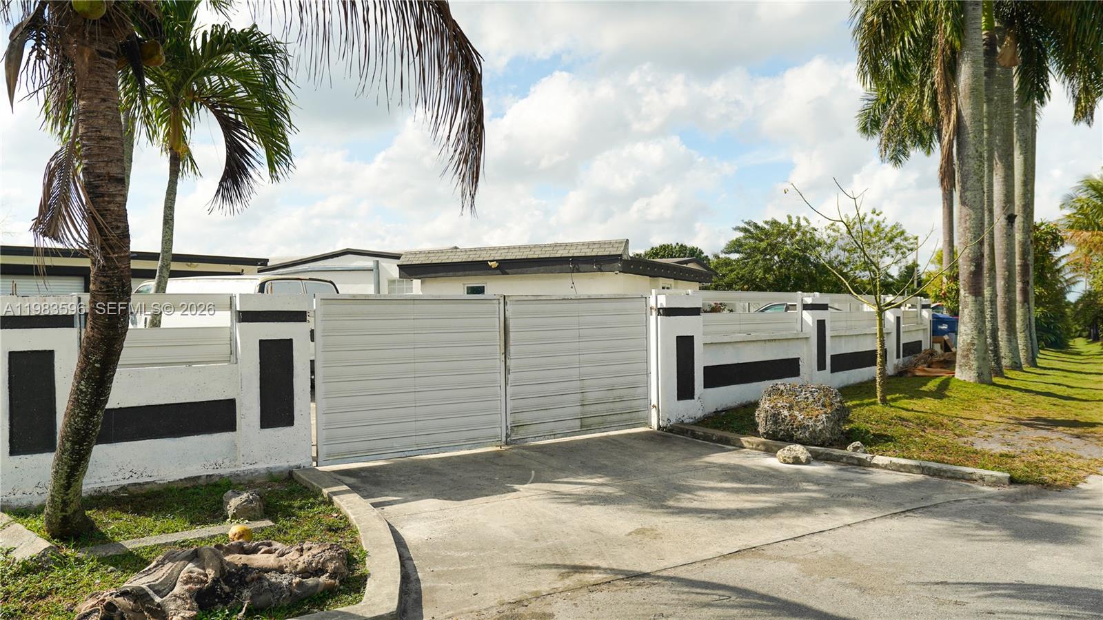 1720 NW 124th Ter Miami, FL 33167