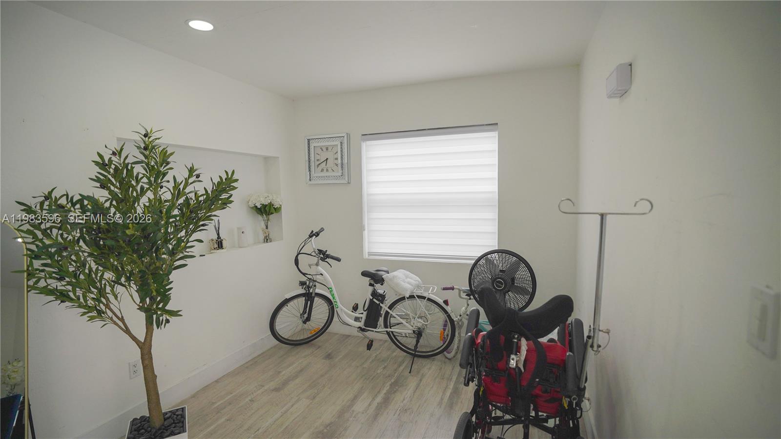 1720 NW 124th Ter Miami, FL 33167