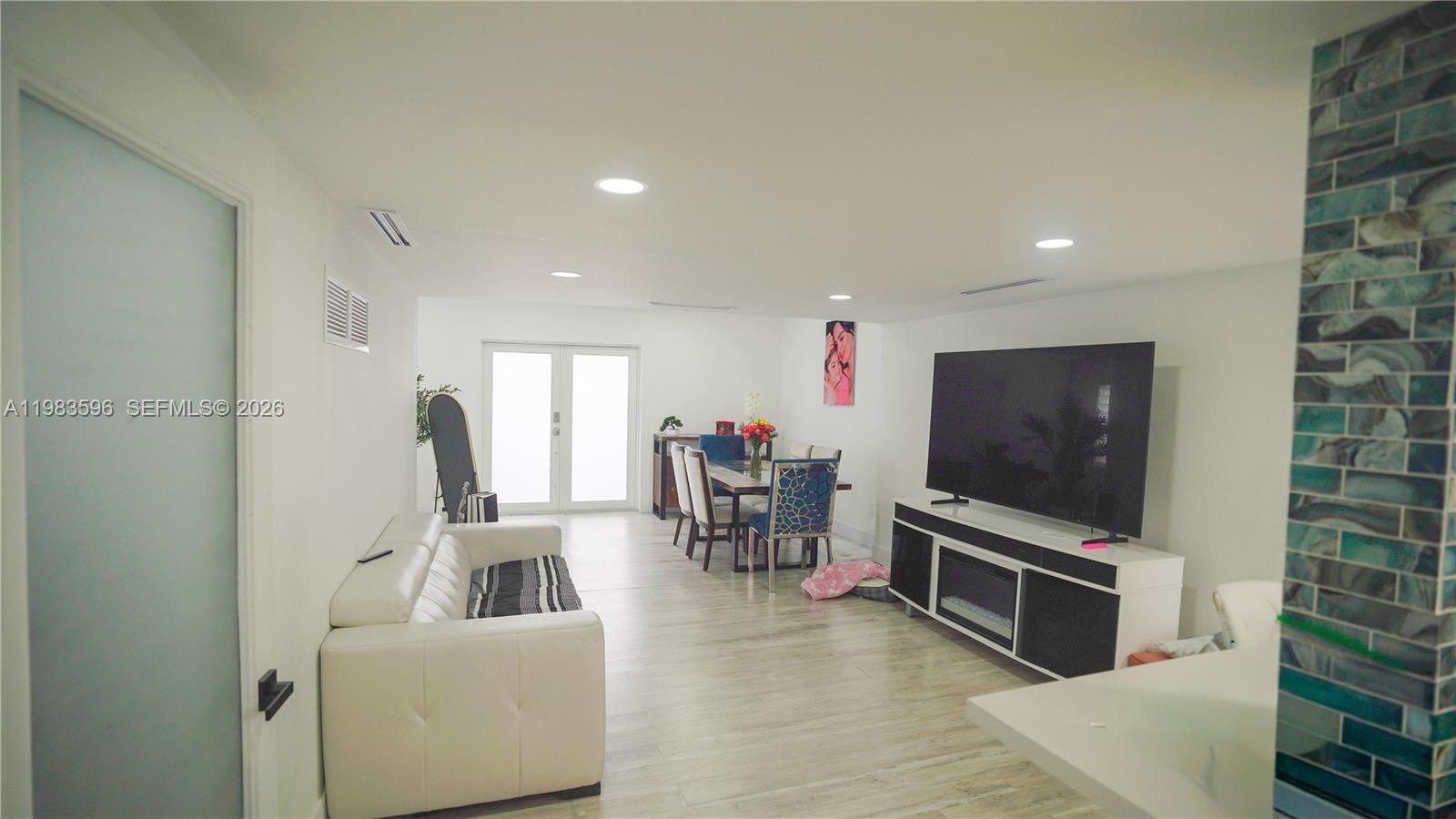 1720 NW 124th Ter Miami, FL 33167