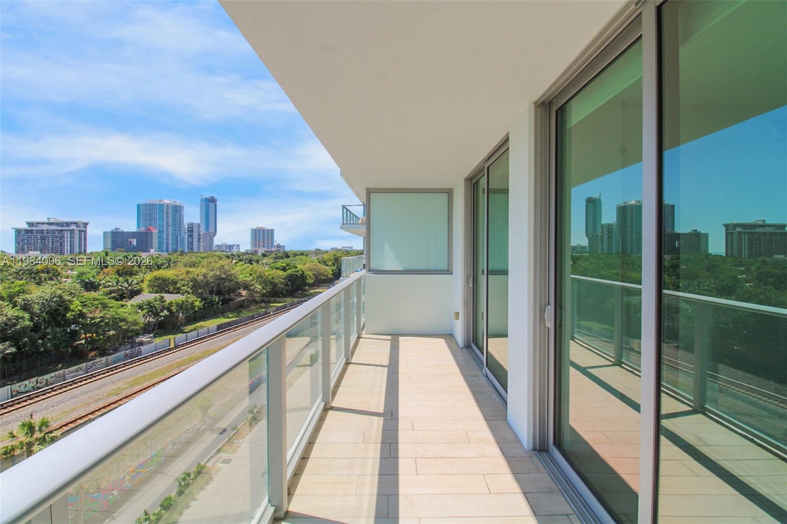 1600 SW 1st Ave #713 Miami, FL 33129