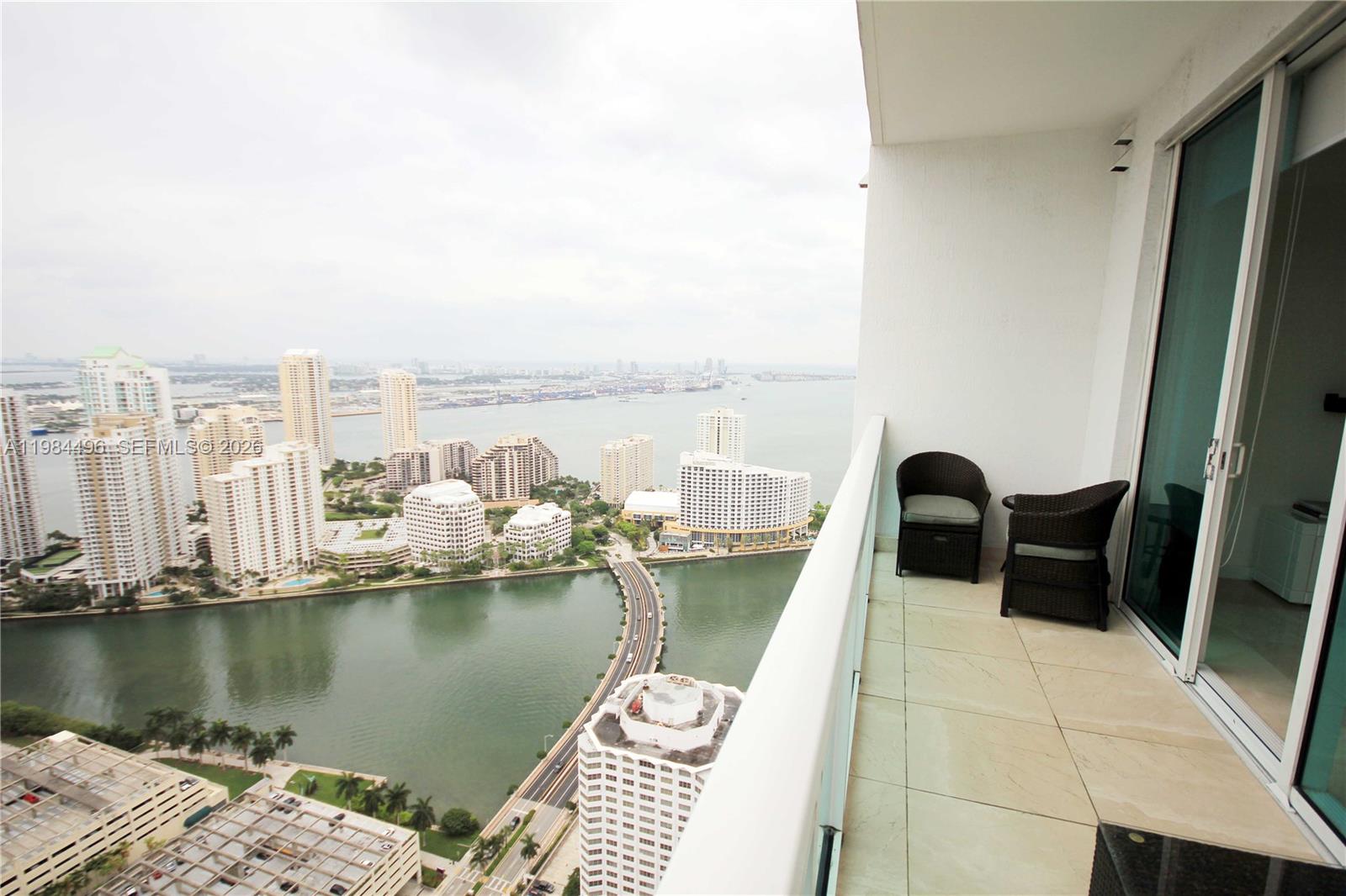 950 Brickell Bay Dr #4708 Miami, FL 33131