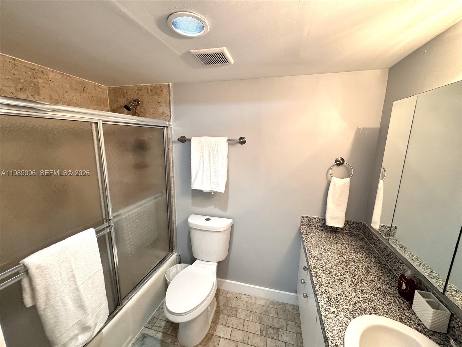 image Carlisle on the Ocean8