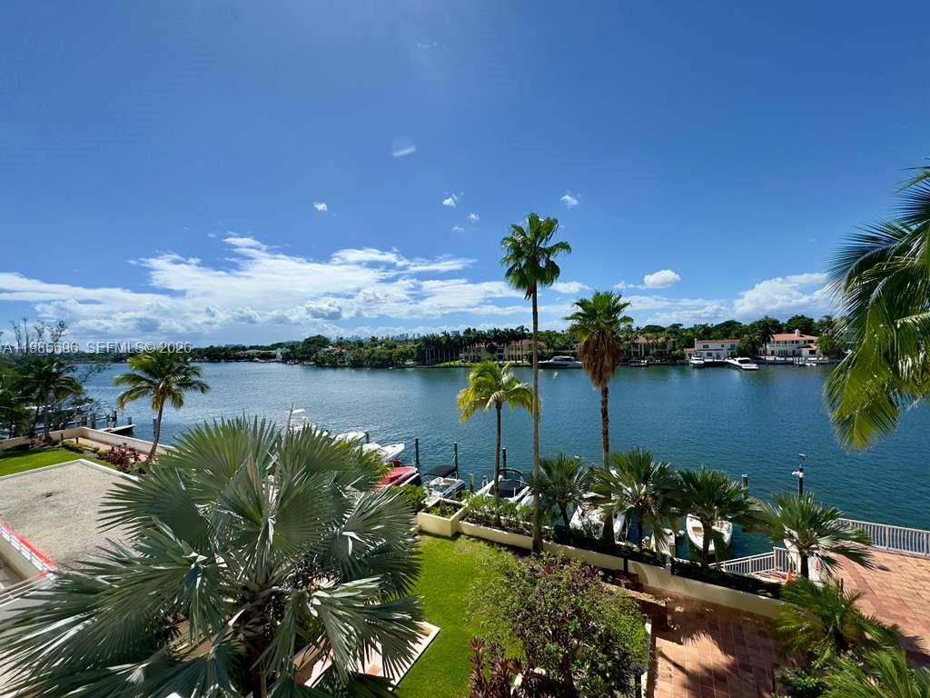 5600 Collins Ave #5L