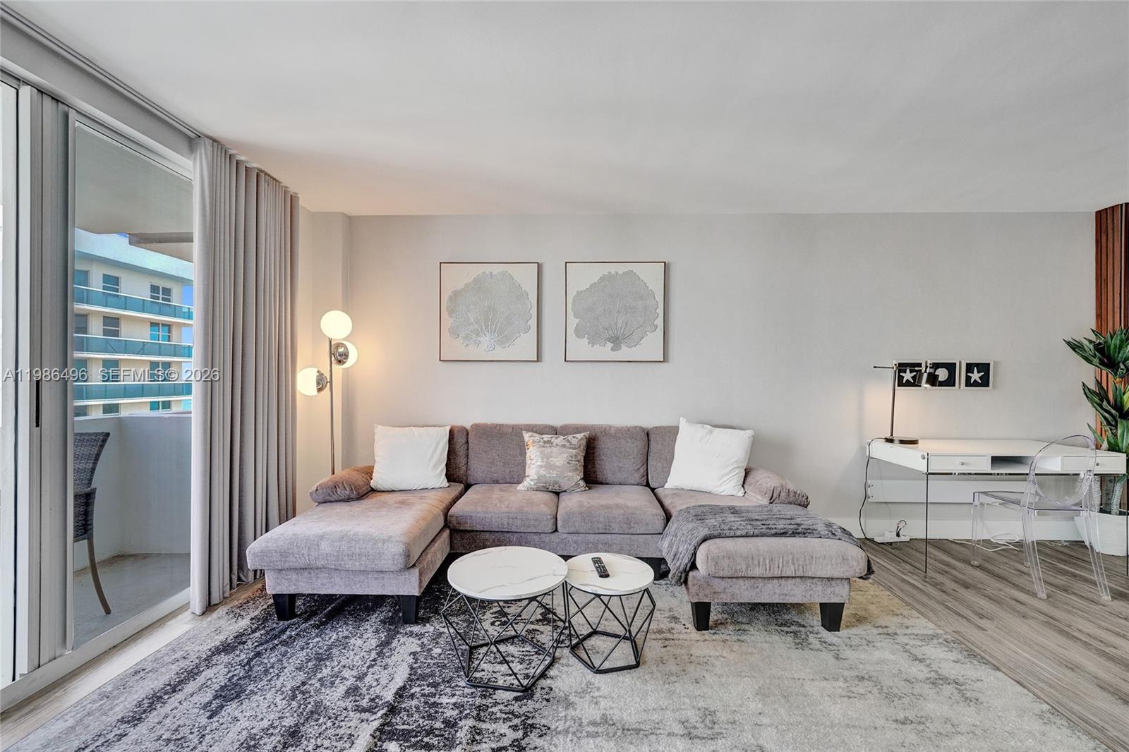 image Carlisle on the Ocean11