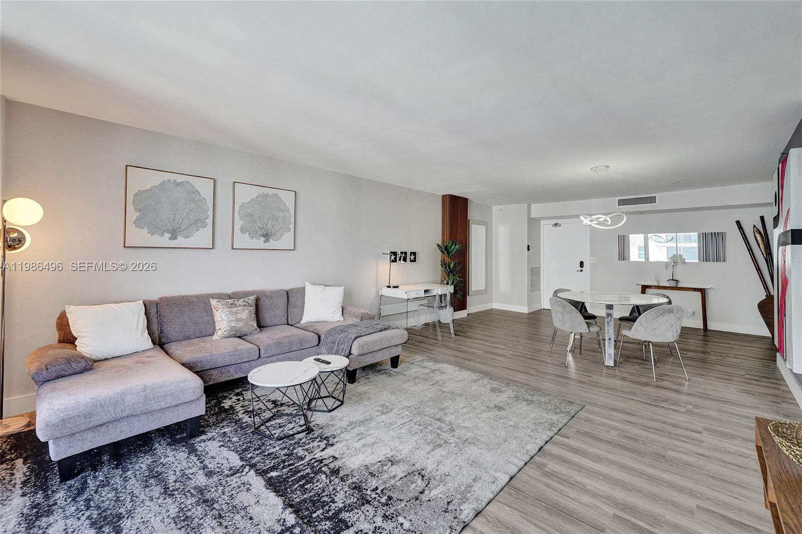 image Carlisle on the Ocean12