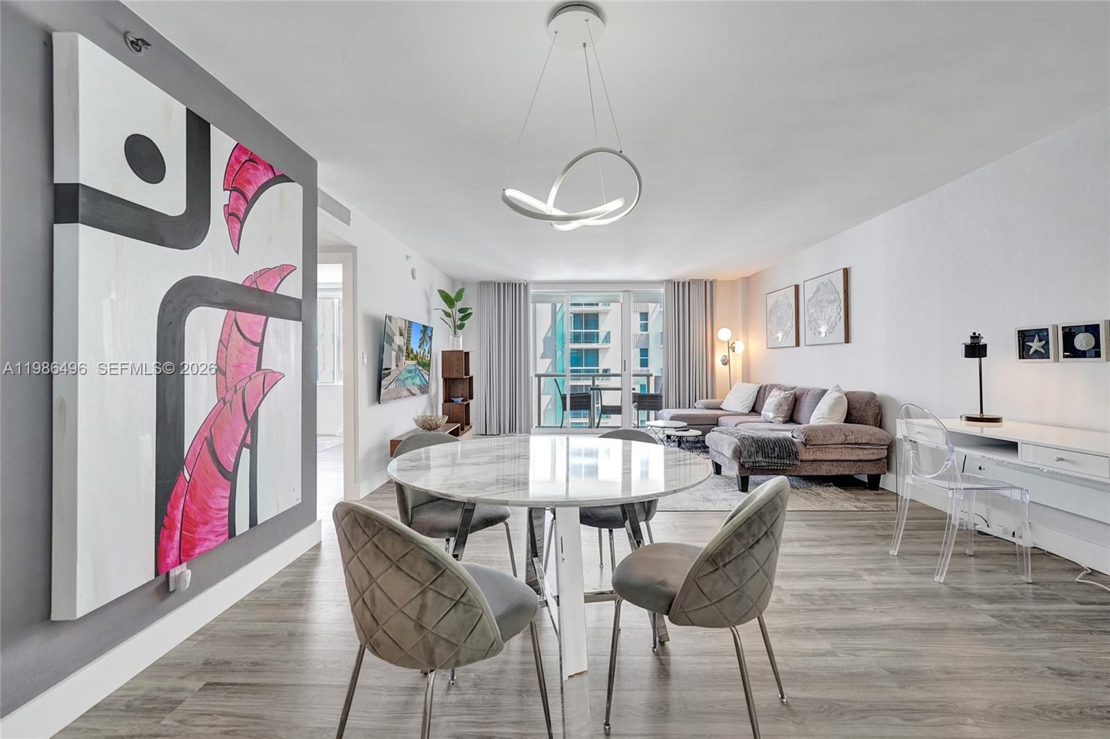 image Carlisle on the Ocean2