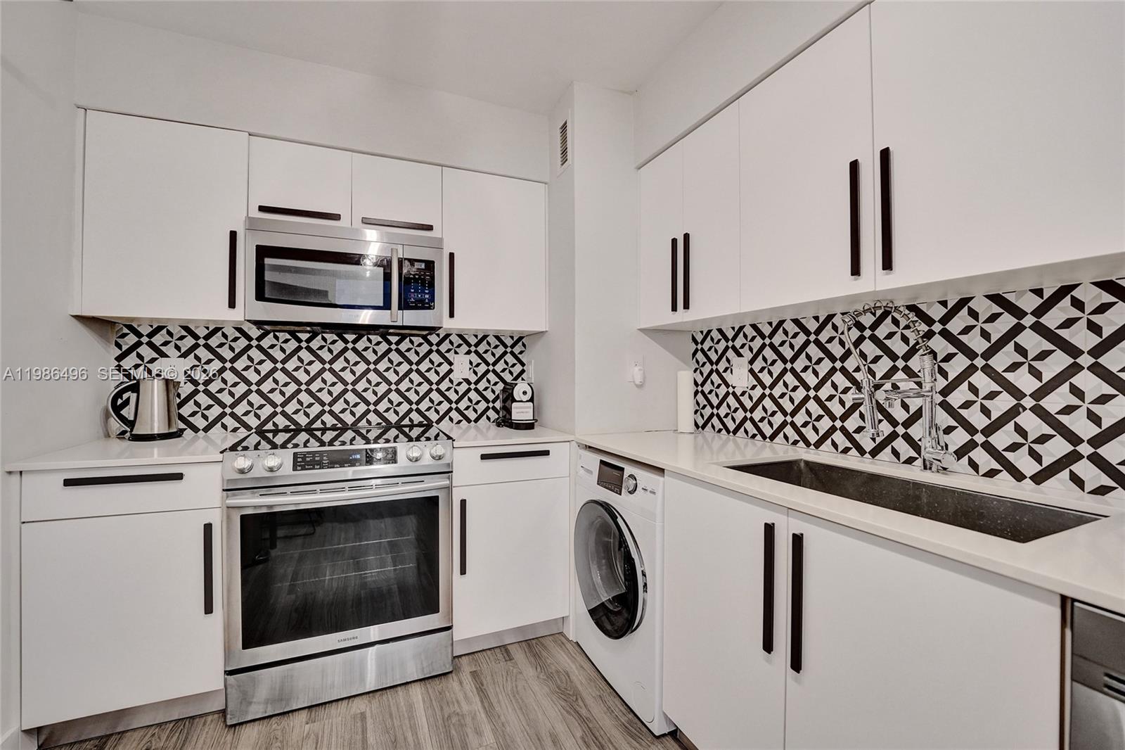 image Carlisle on the Ocean49