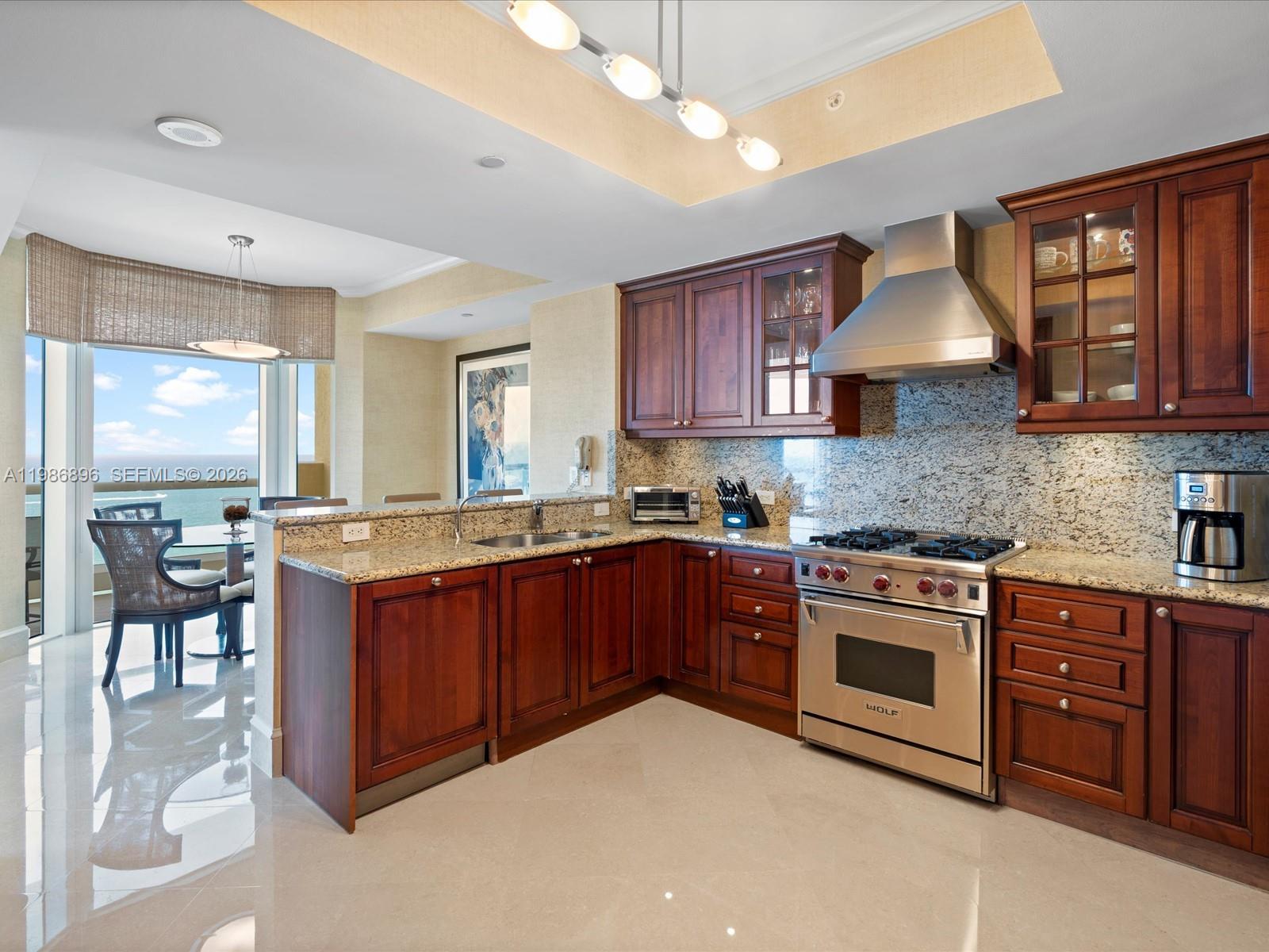 image Acqualina Residences11