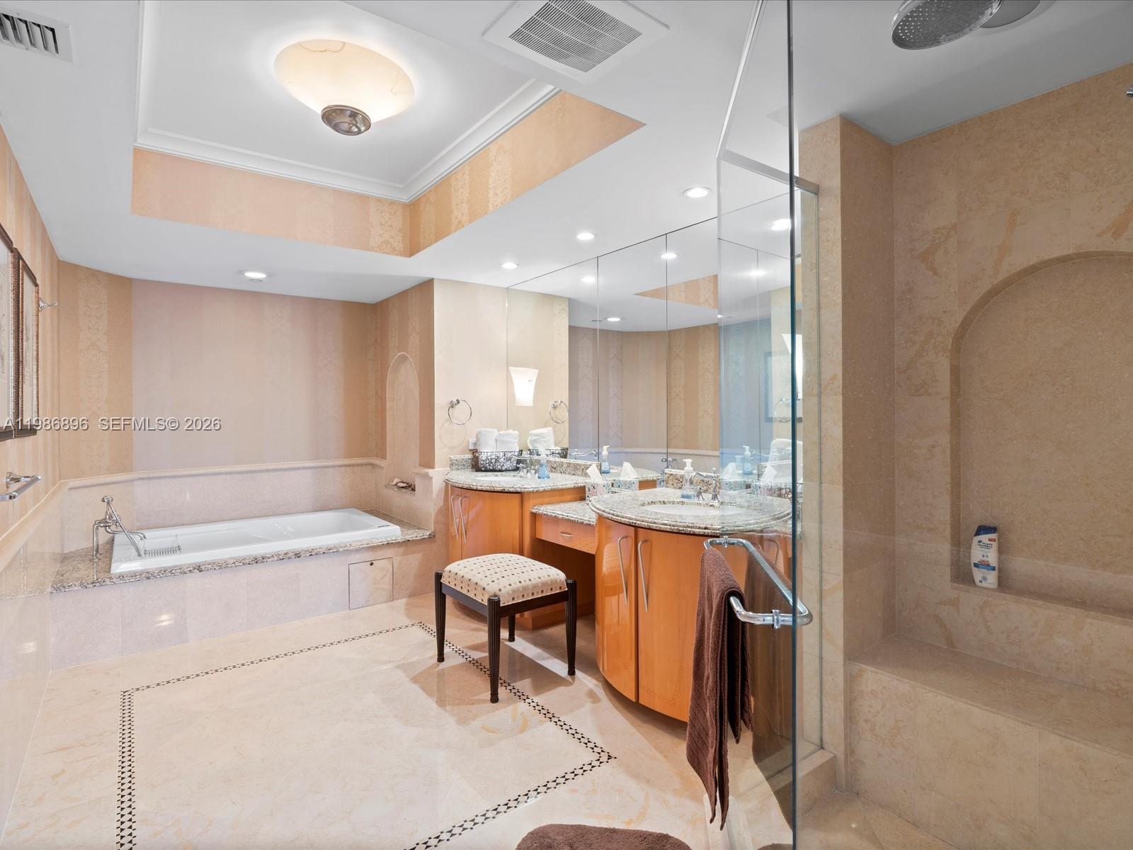 image Acqualina Residences18