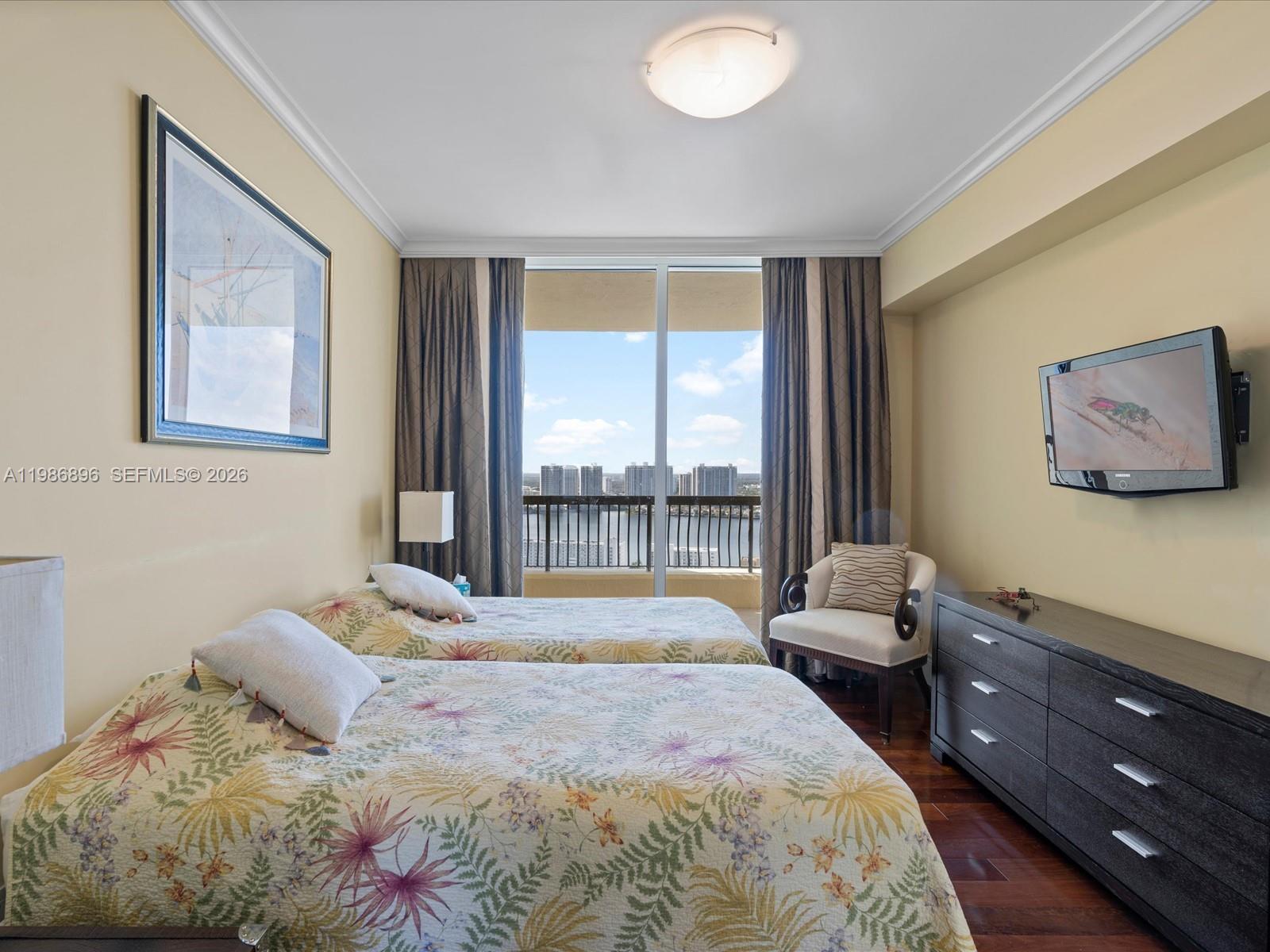 image Acqualina Residences27