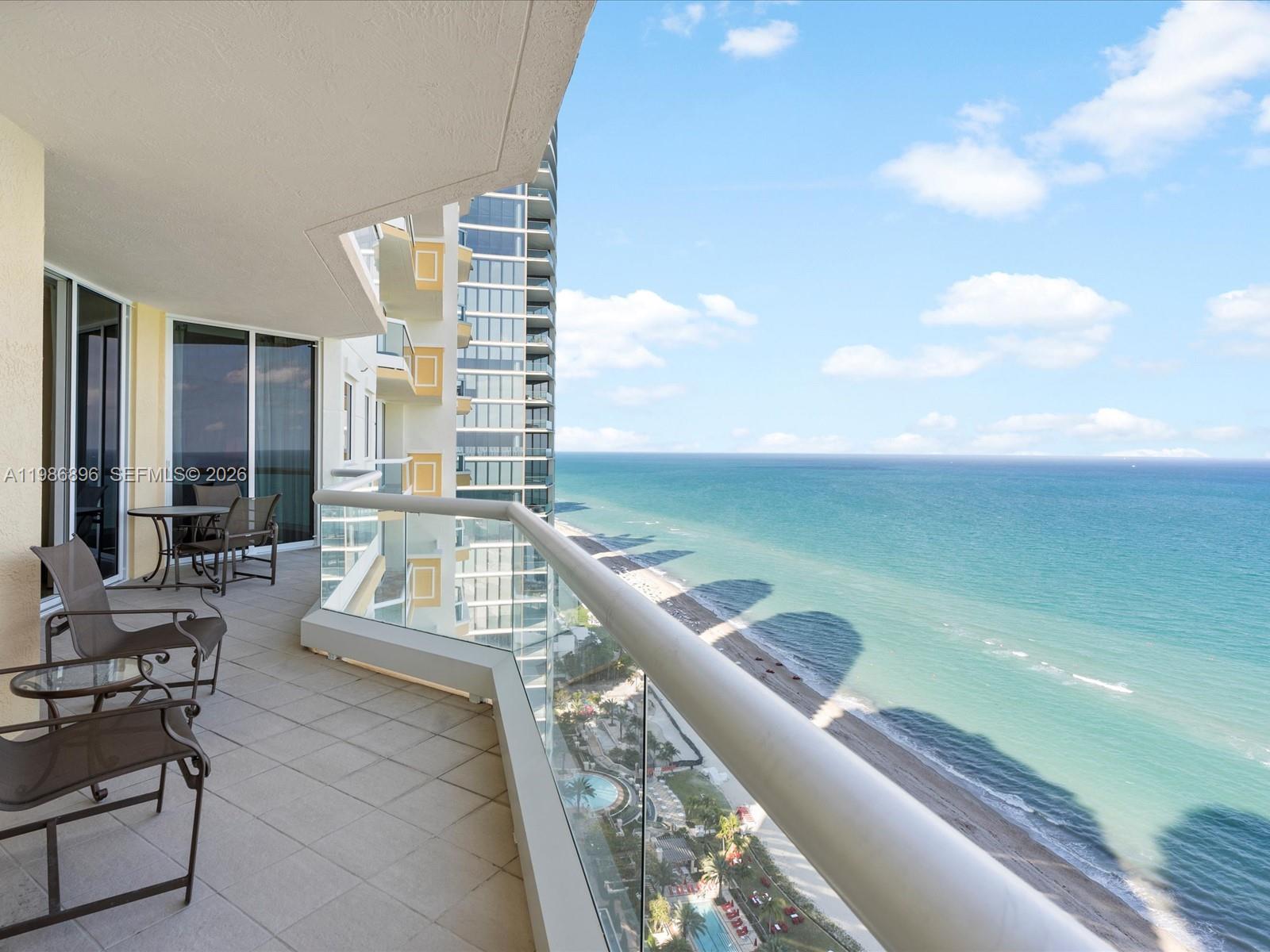 image Acqualina Residences31