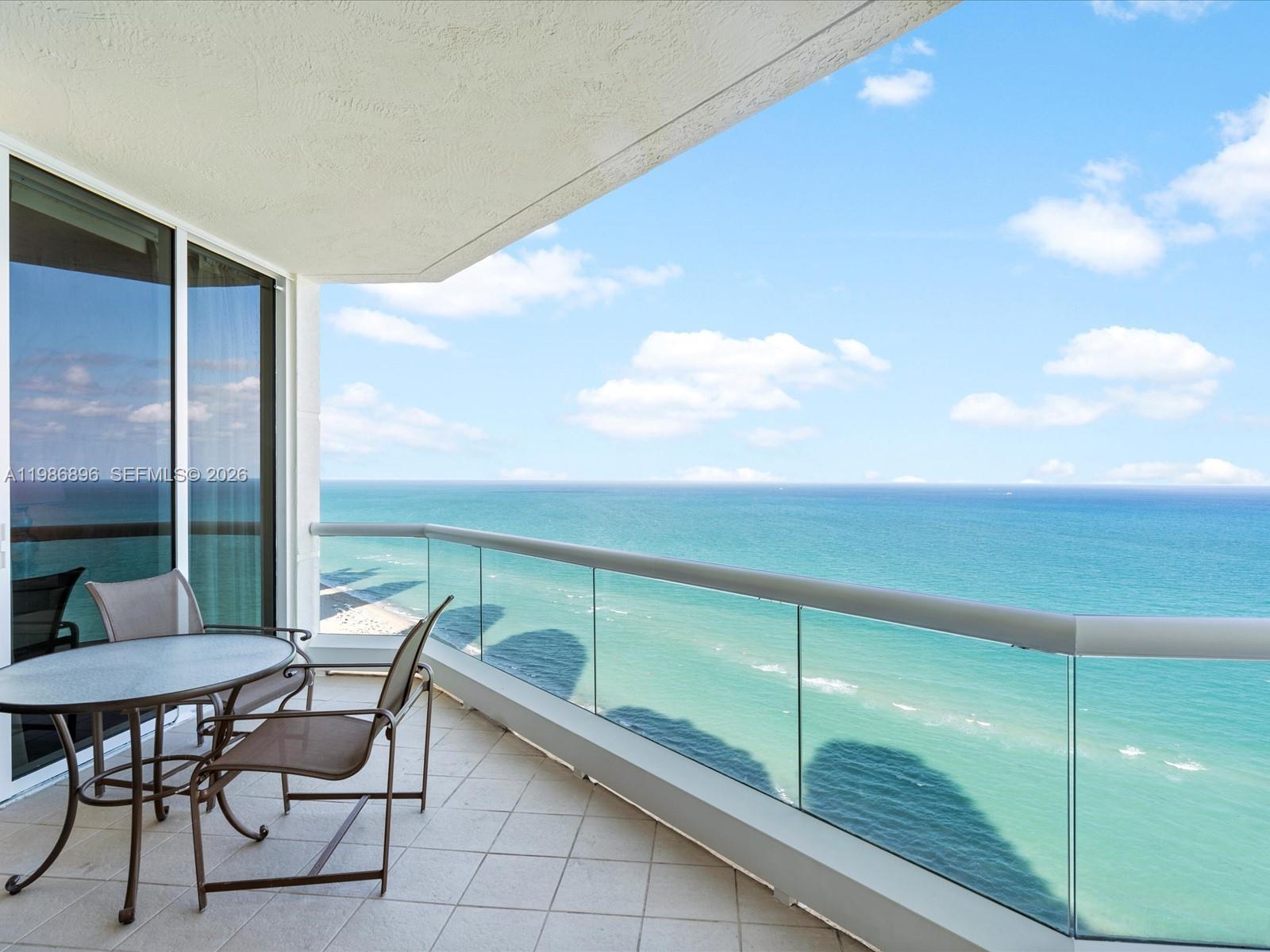 image Acqualina Residences32