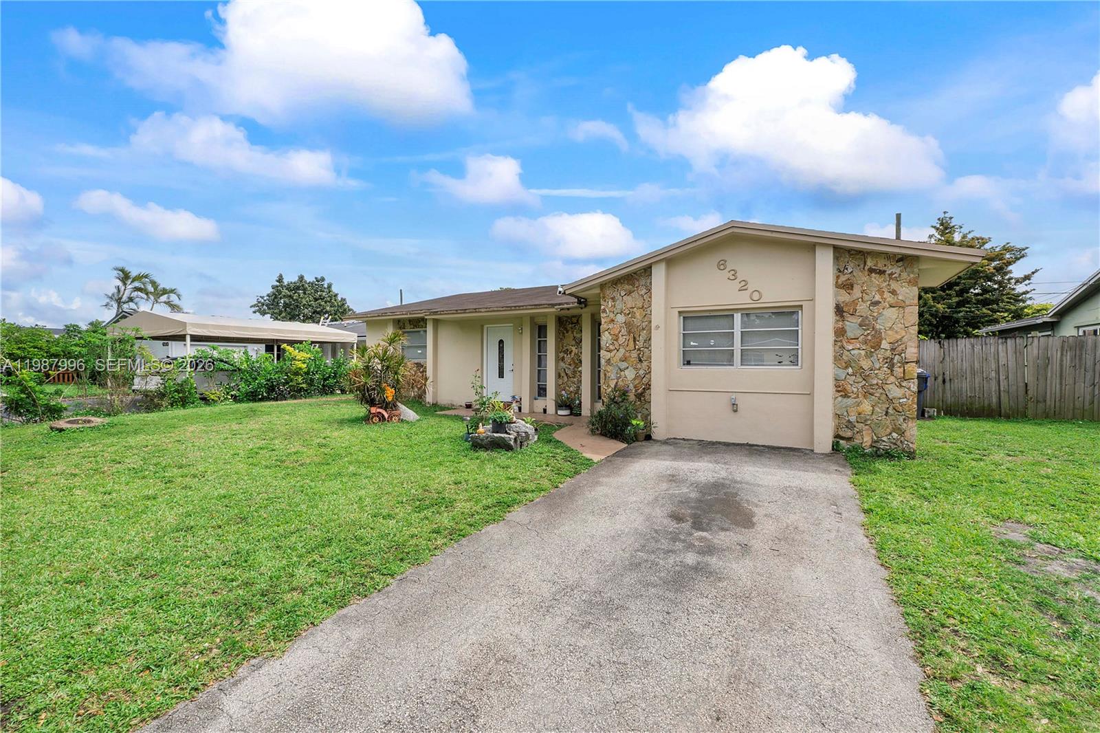 6320 Sherman St Hollywood, FL 33024