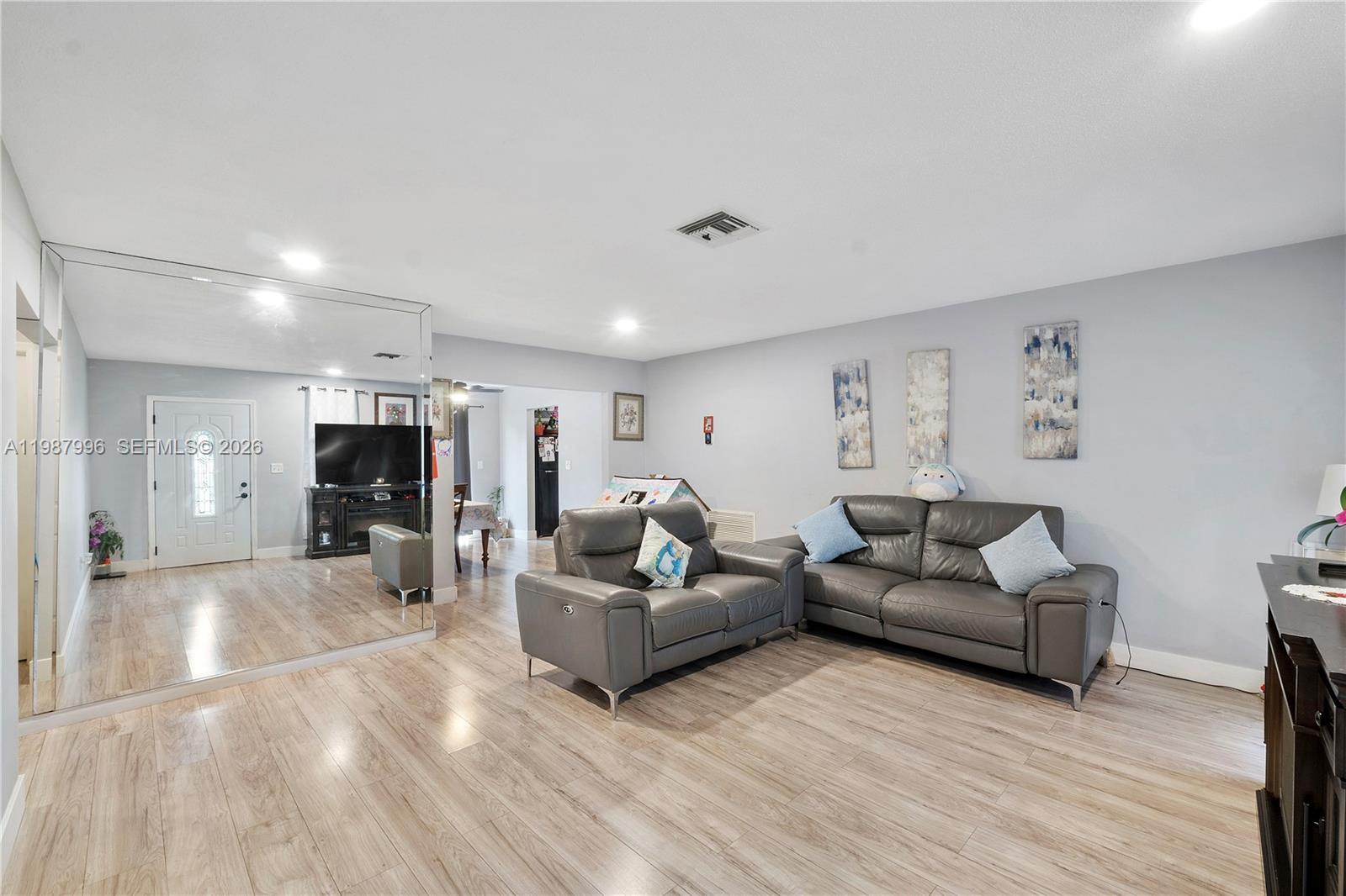 6320 Sherman St Hollywood, FL 33024