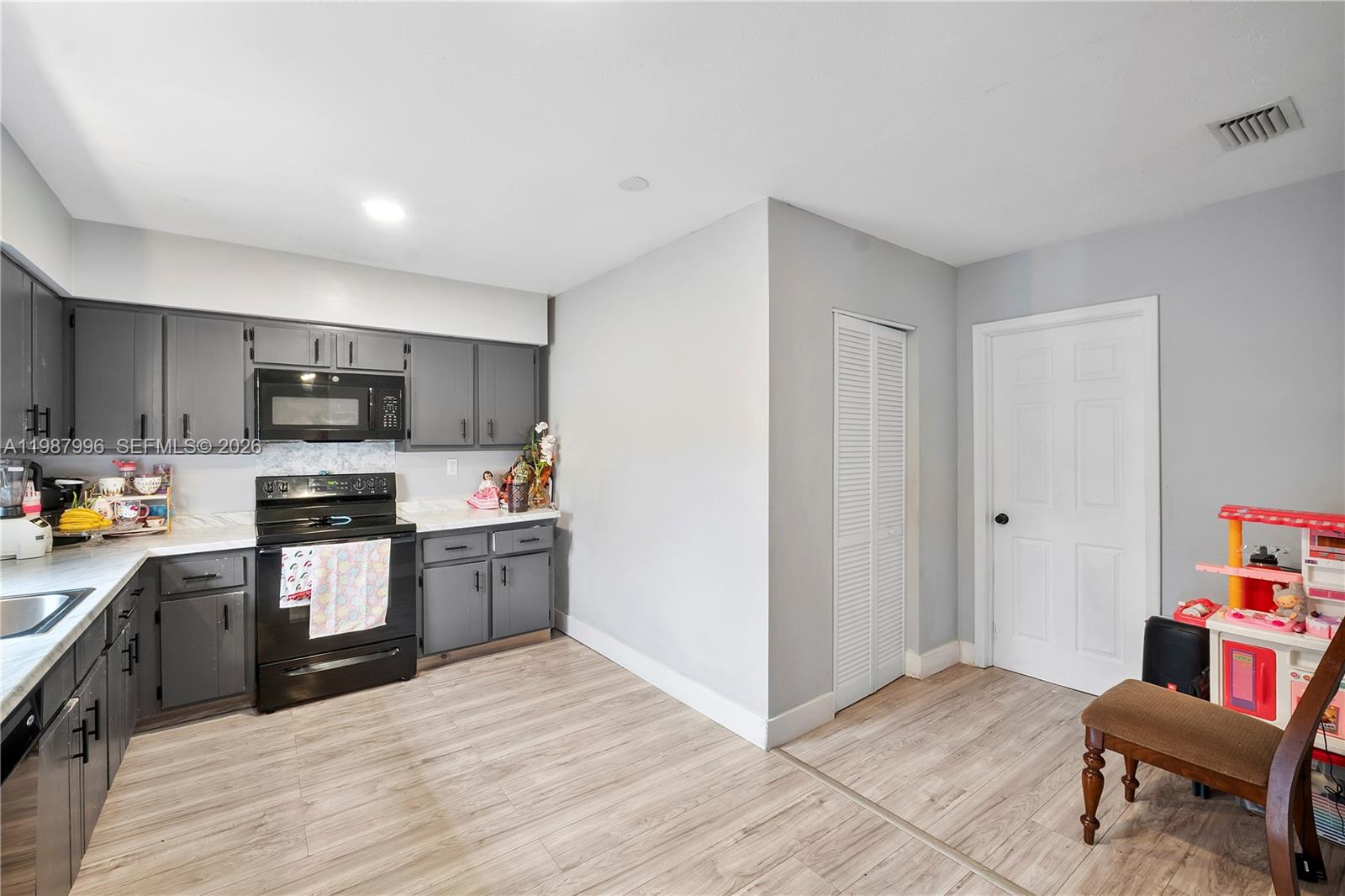 6320 Sherman St Hollywood, FL 33024