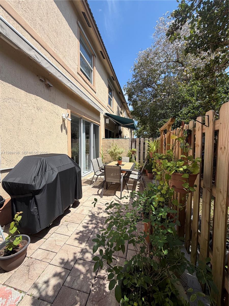 809 NW 170th Ter #26 Pembroke Pines, FL 33028