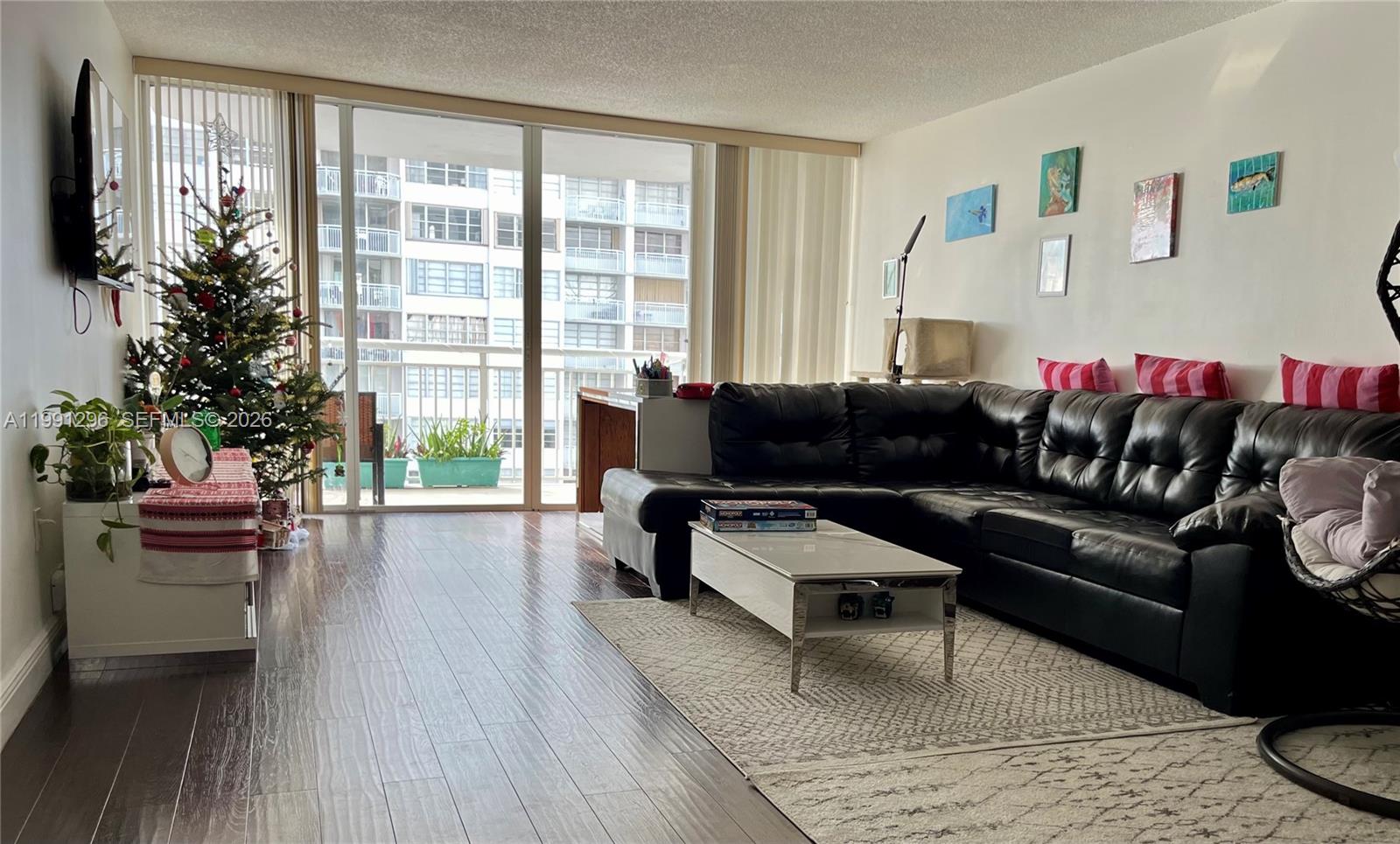 18051 Biscayne Blvd #903 Aventura, FL 33160
