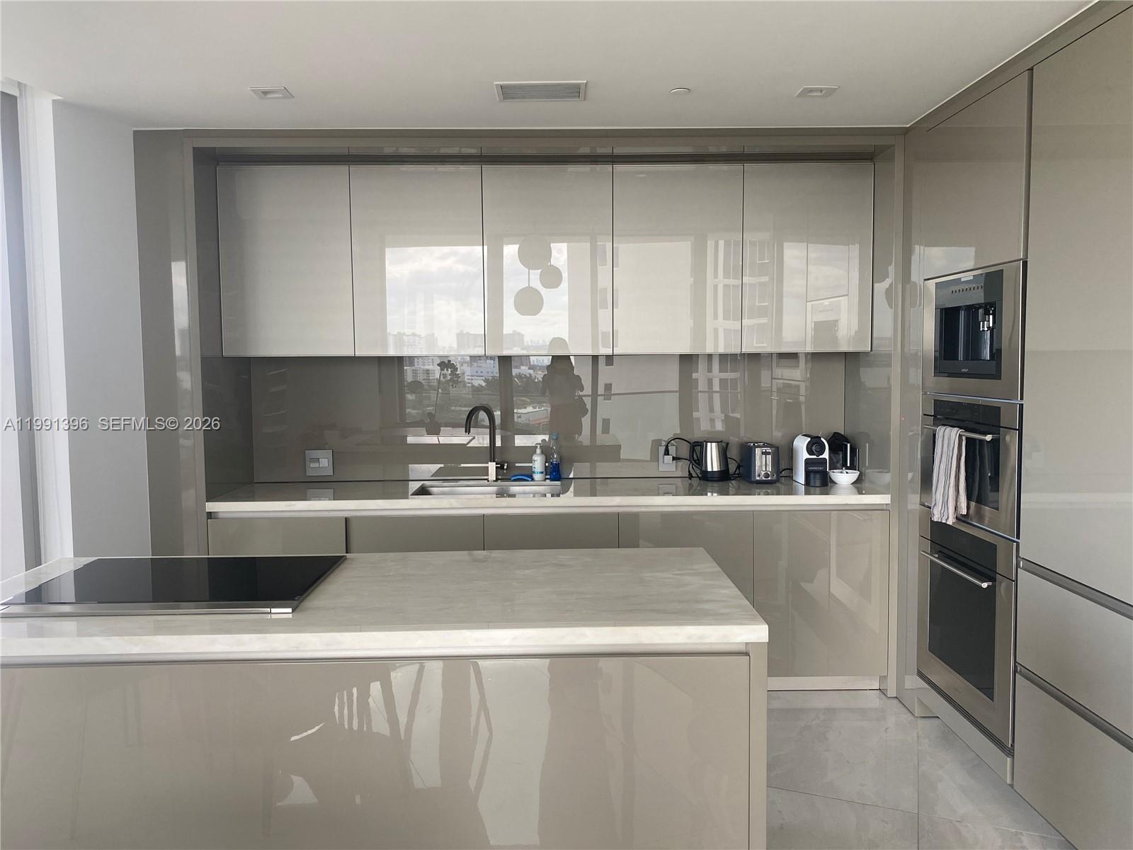 18975 Collins Ave #605 Sunny Isles Beach, FL 33160