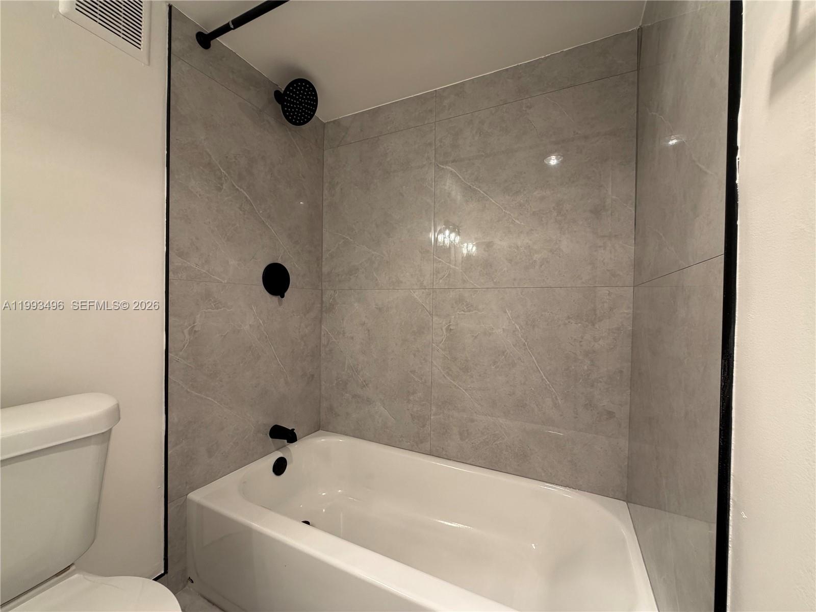 400 Commodore Dr #101 Plantation, FL 33325