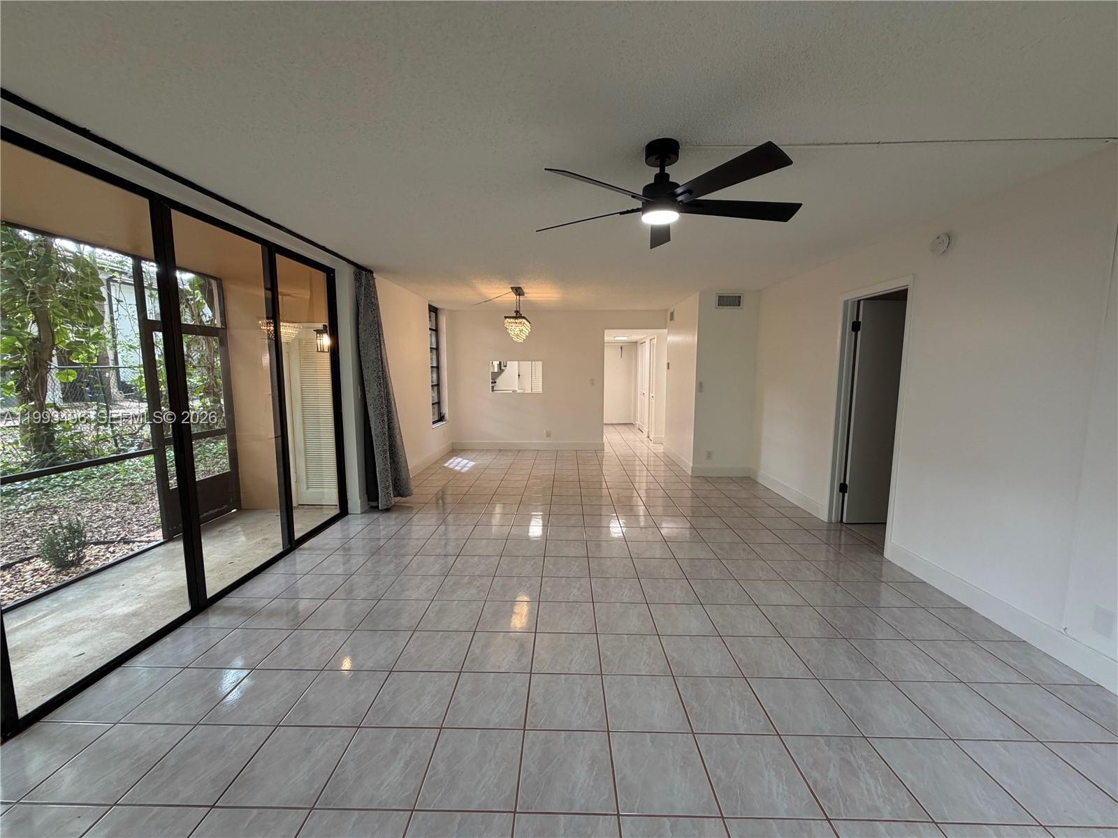 400 Commodore Dr #101 Plantation, FL 33325