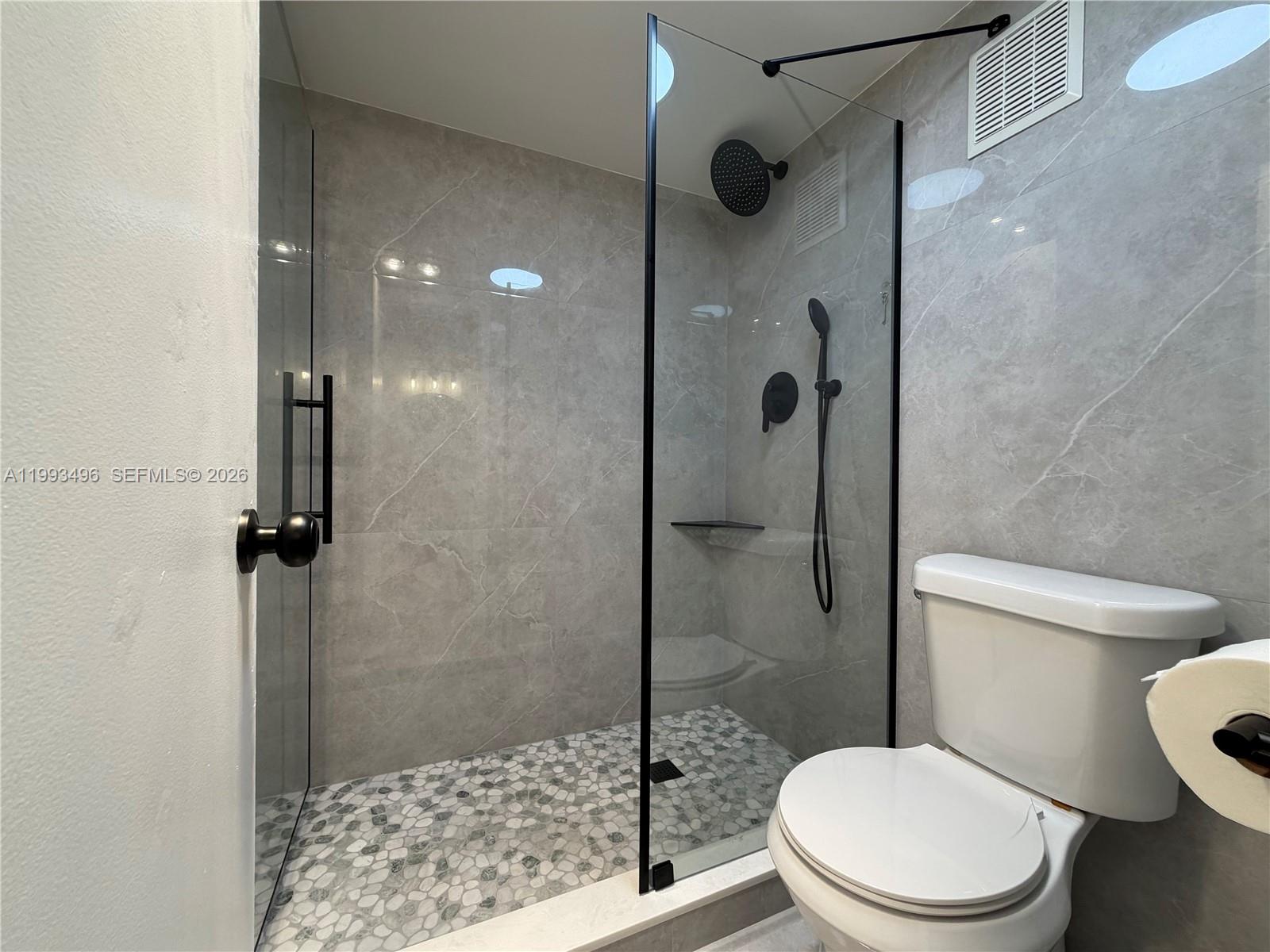 400 Commodore Dr #101 Plantation, FL 33325