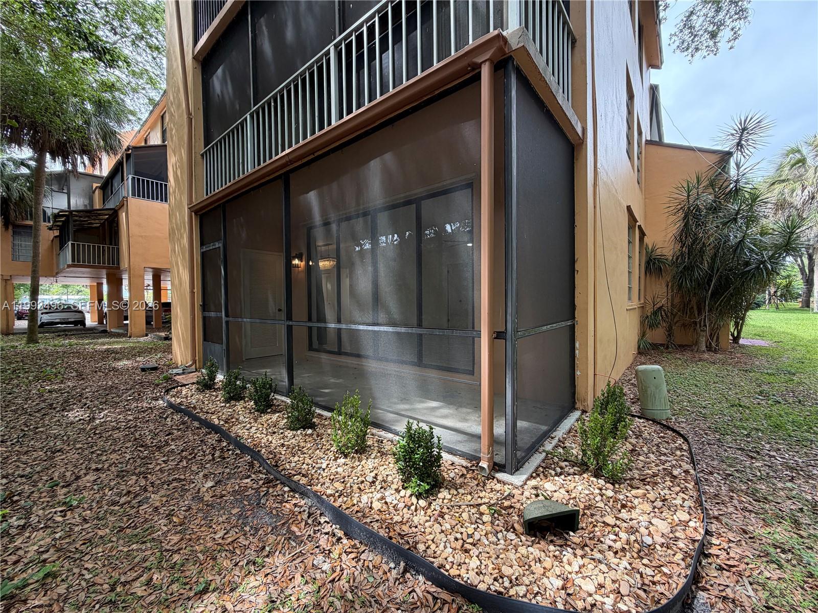 400 Commodore Dr #101 Plantation, FL 33325