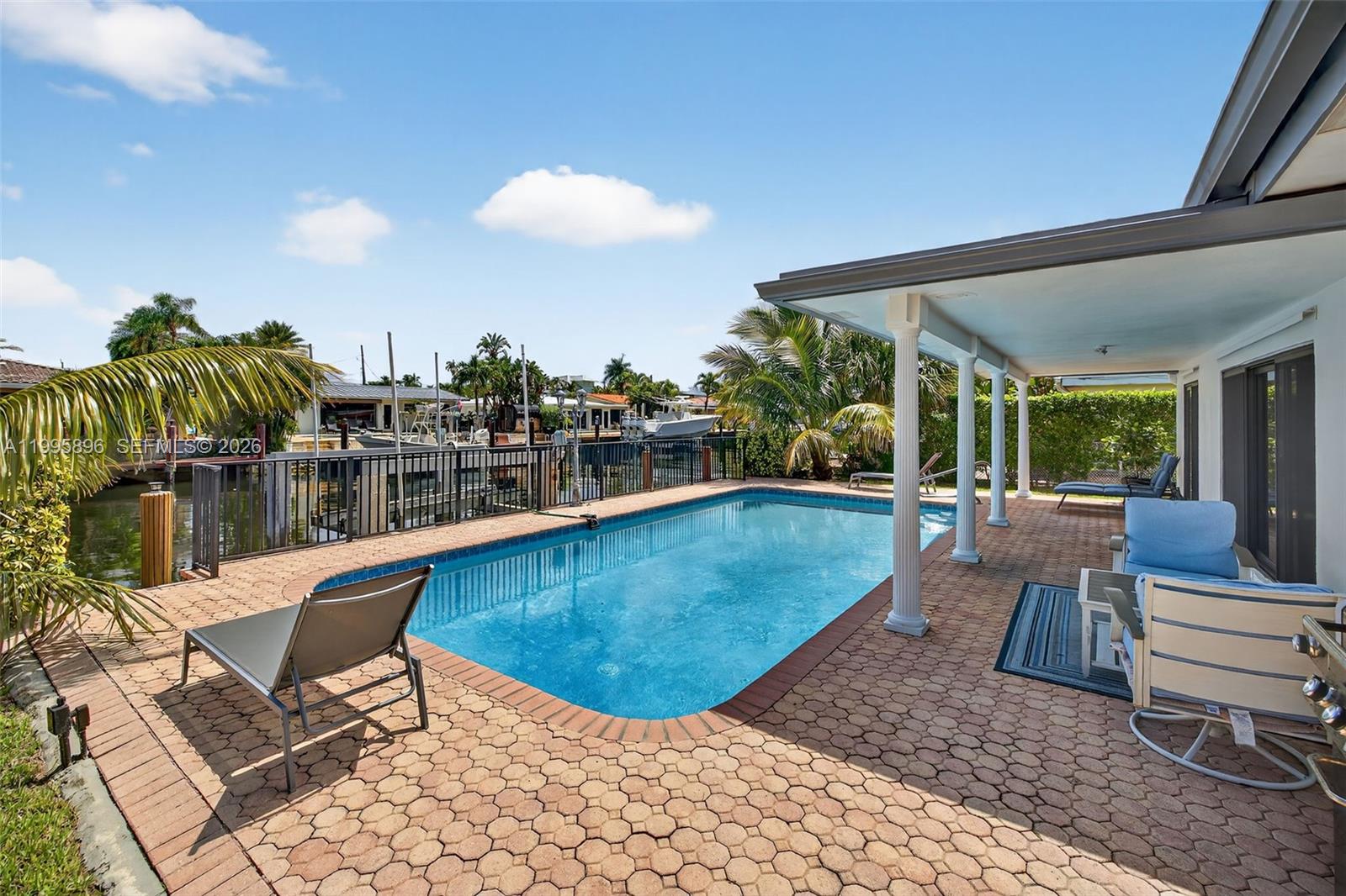 2481 SE 15th St Pompano Beach, FL 33062