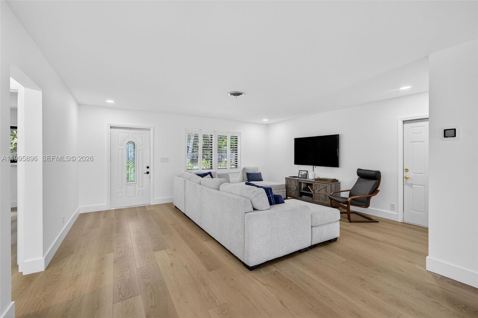 2481 SE 15th St Pompano Beach, FL 33062