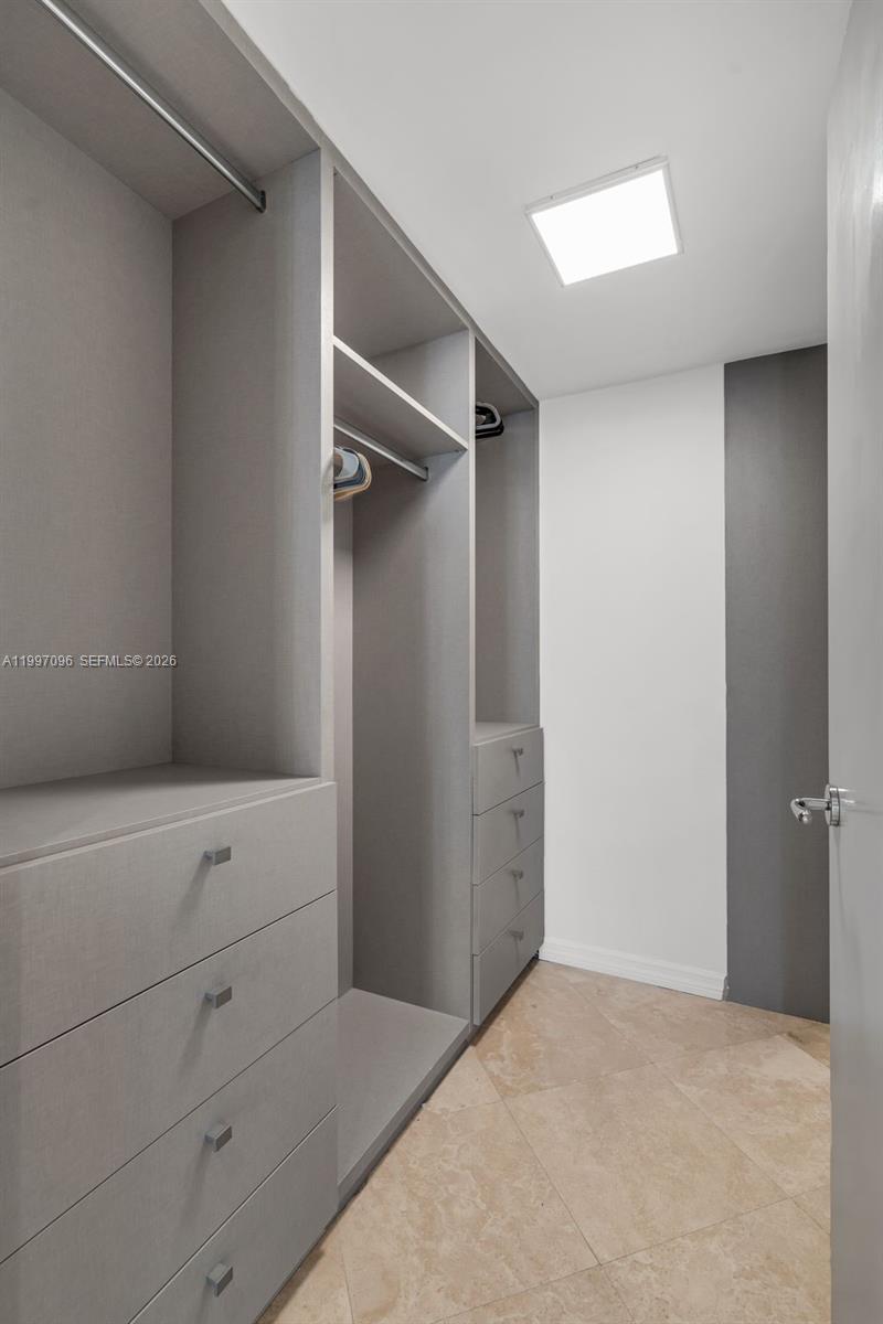 1500 Ocean Dr #PH-05 Miami Beach, FL 33139