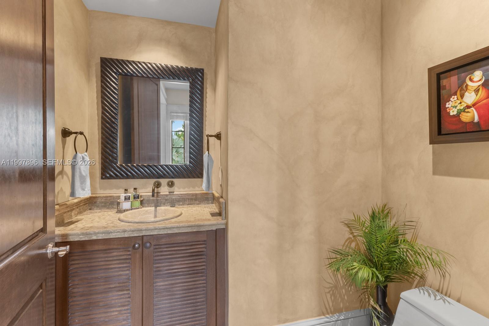 685 Harbor Ln Key Biscayne, FL 33149