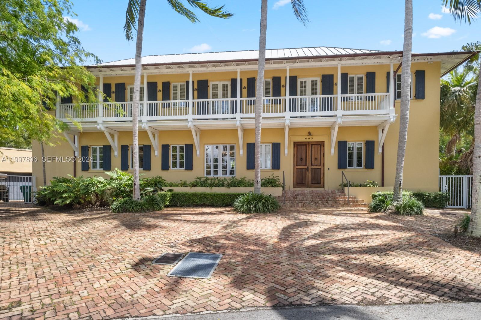 685 Harbor Ln Key Biscayne, FL 33149