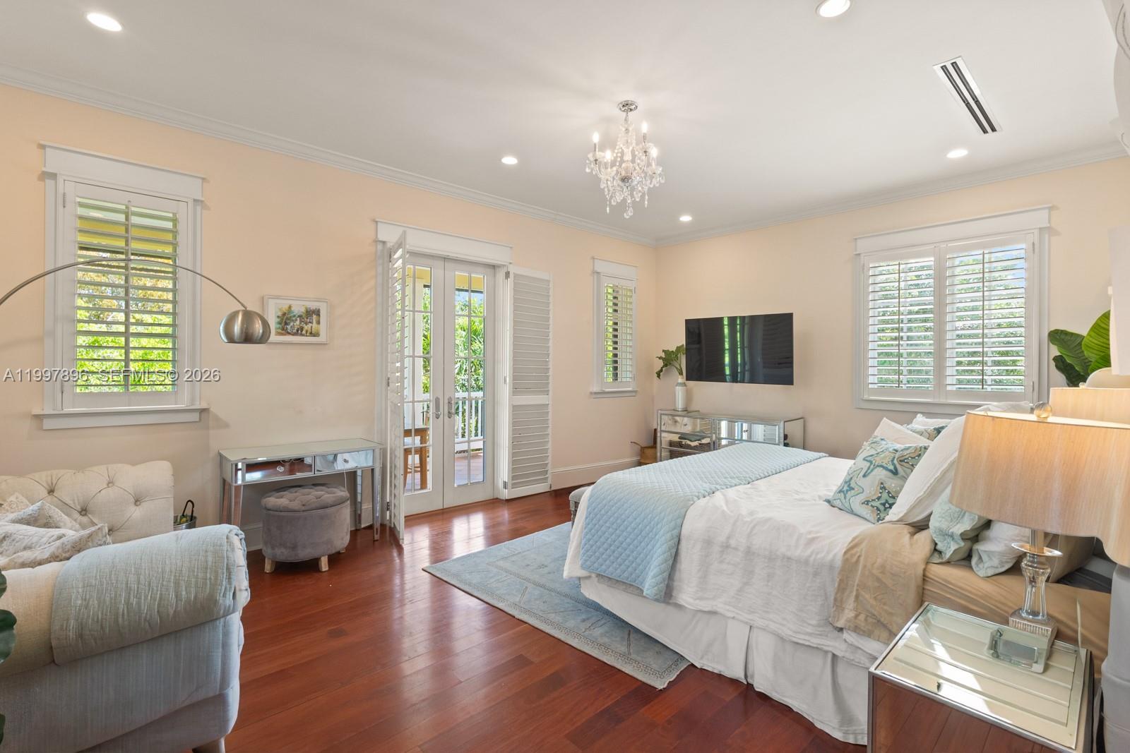 685 Harbor Ln Key Biscayne, FL 33149