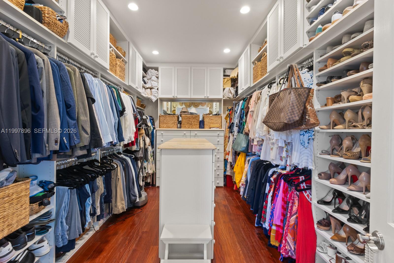 685 Harbor Ln Key Biscayne, FL 33149