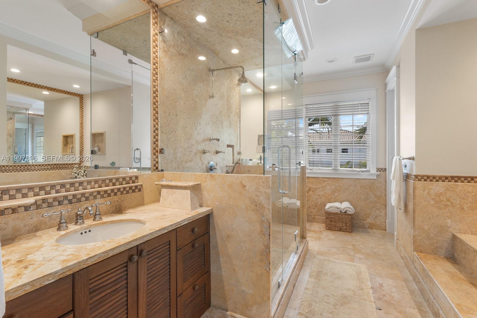 685 Harbor Ln Key Biscayne, FL 33149