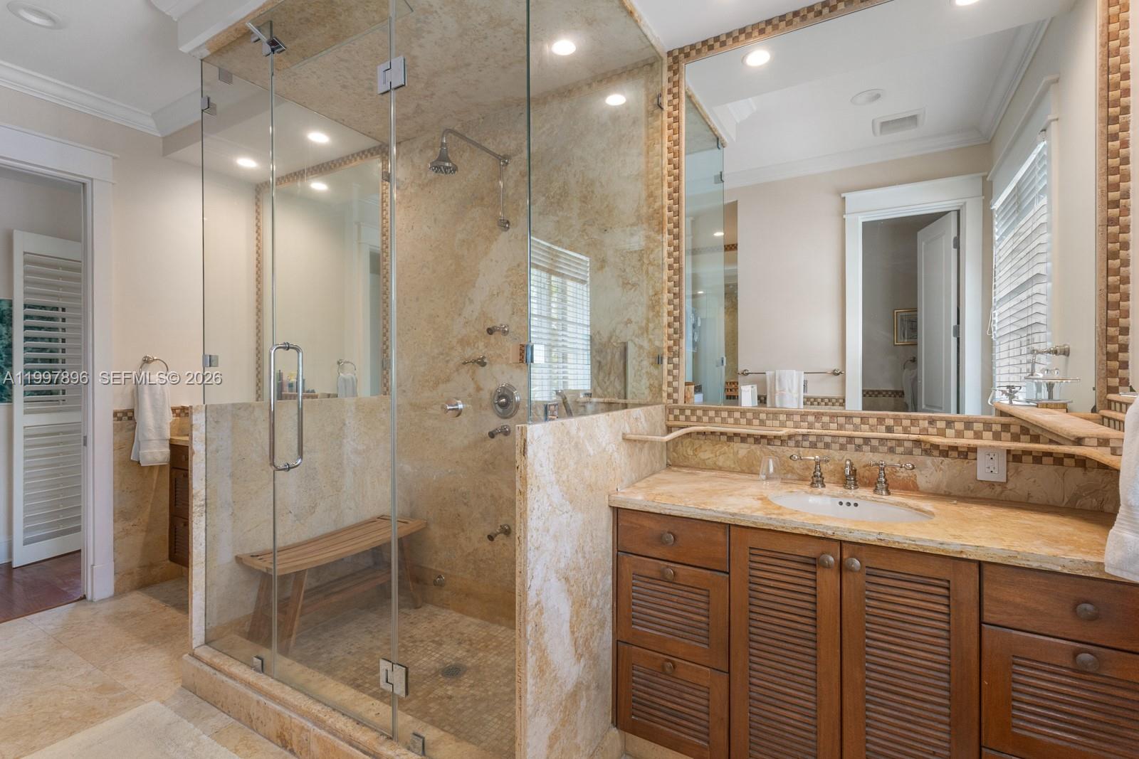 685 Harbor Ln Key Biscayne, FL 33149