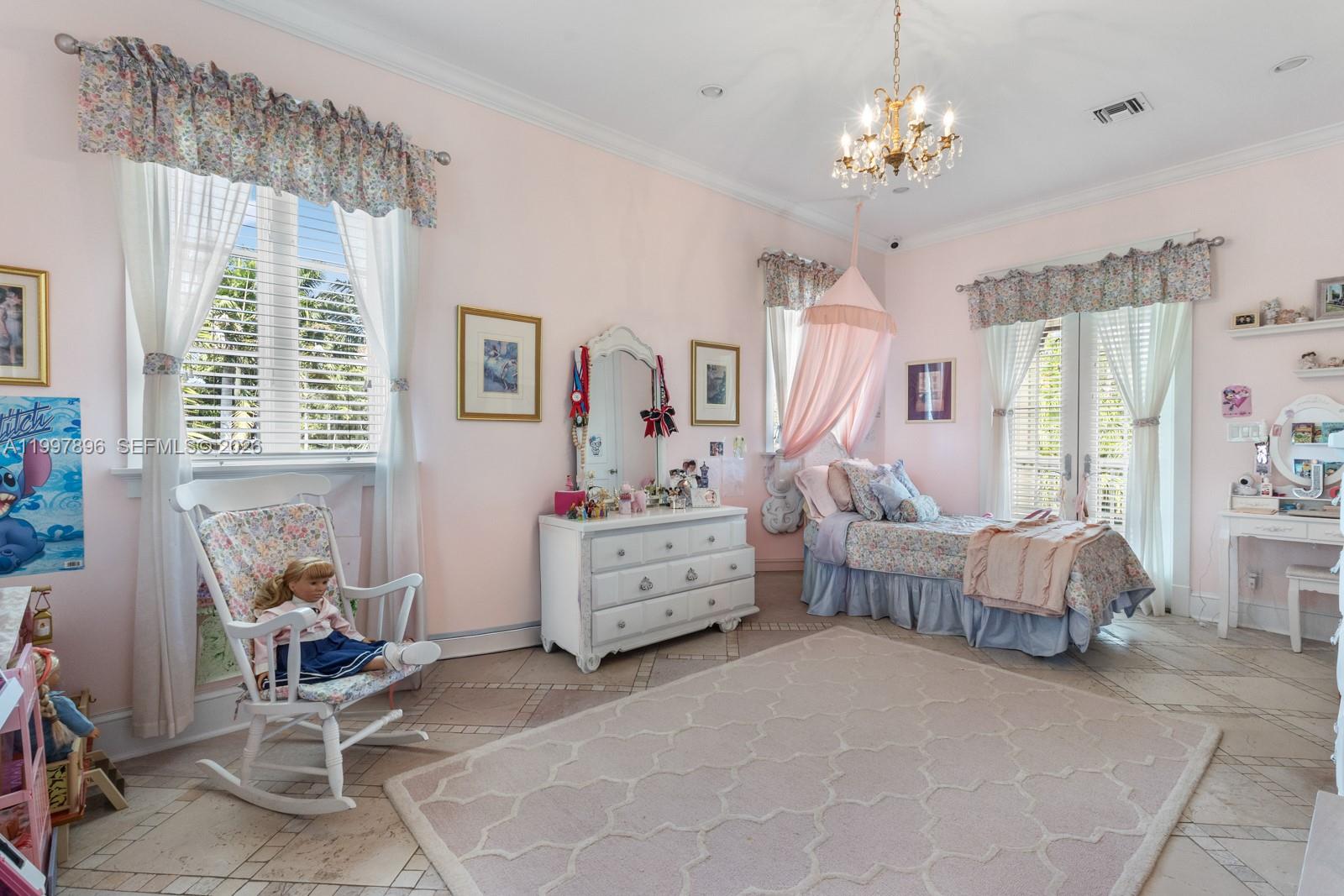 685 Harbor Ln Key Biscayne, FL 33149