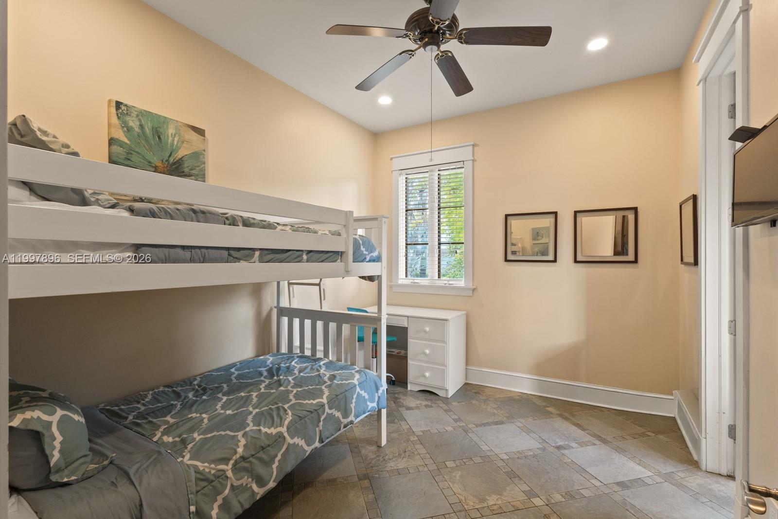 685 Harbor Ln Key Biscayne, FL 33149