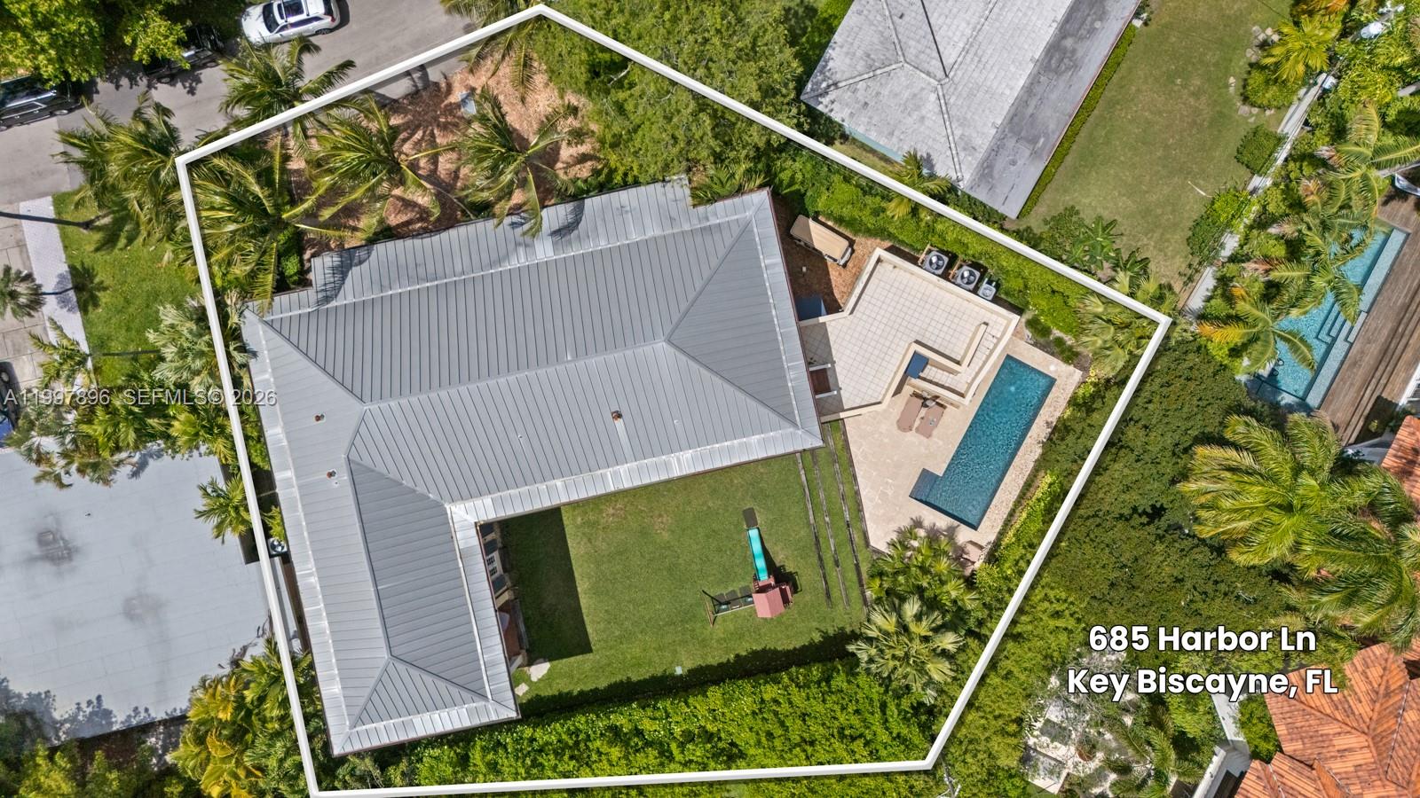 685 Harbor Ln Key Biscayne, FL 33149