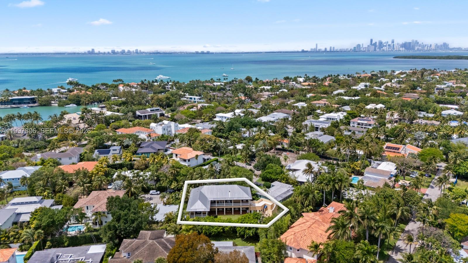 685 Harbor Ln Key Biscayne, FL 33149