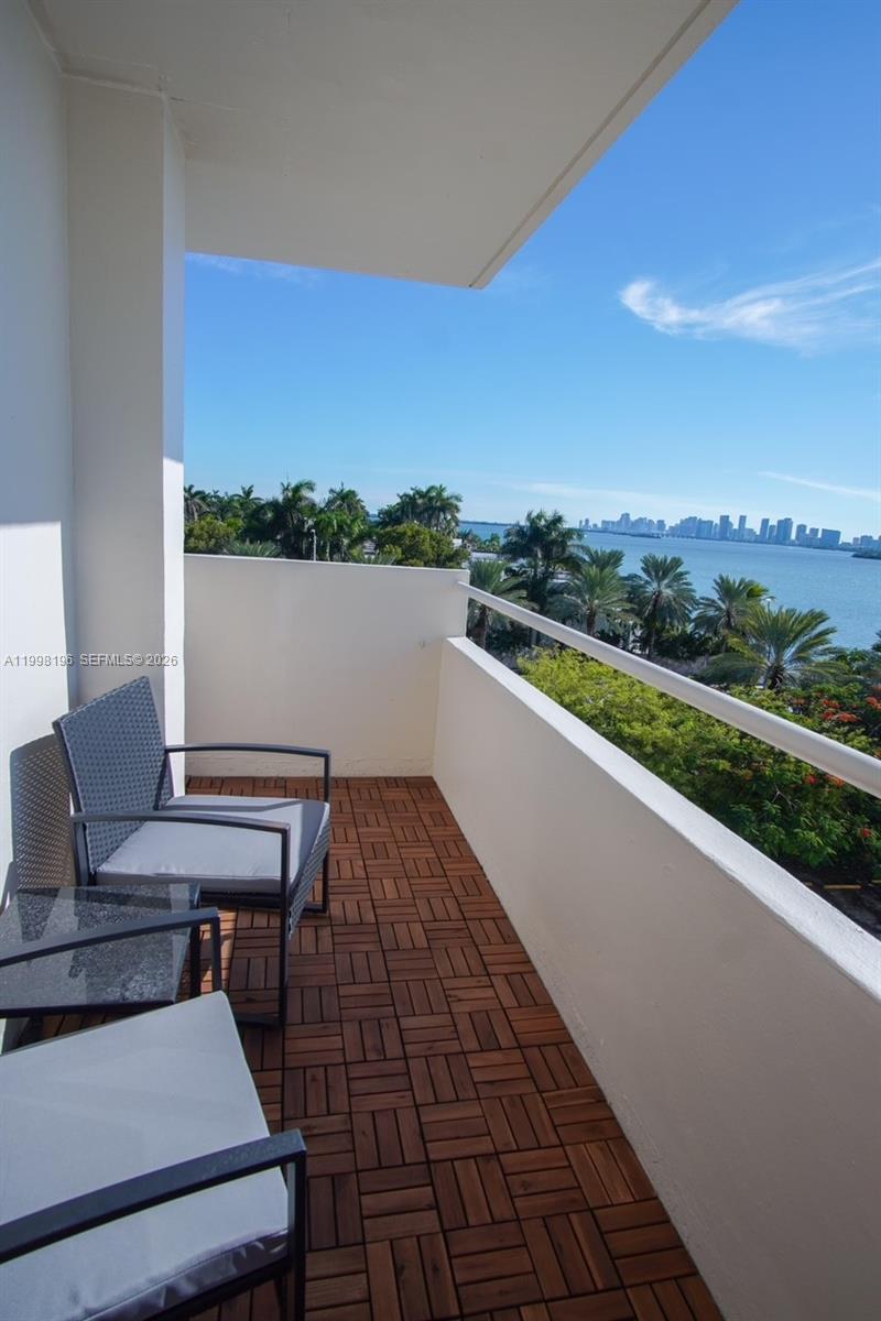 7904 West Dr #501 North Bay Village, FL 33141