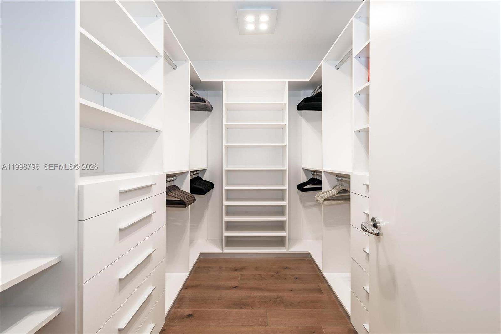 16901 Collins Ave #903 Sunny Isles Beach, FL 33160