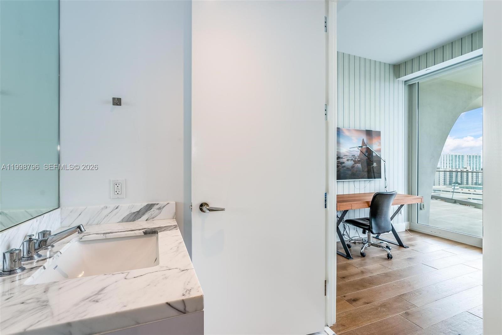 16901 Collins Ave #903 Sunny Isles Beach, FL 33160