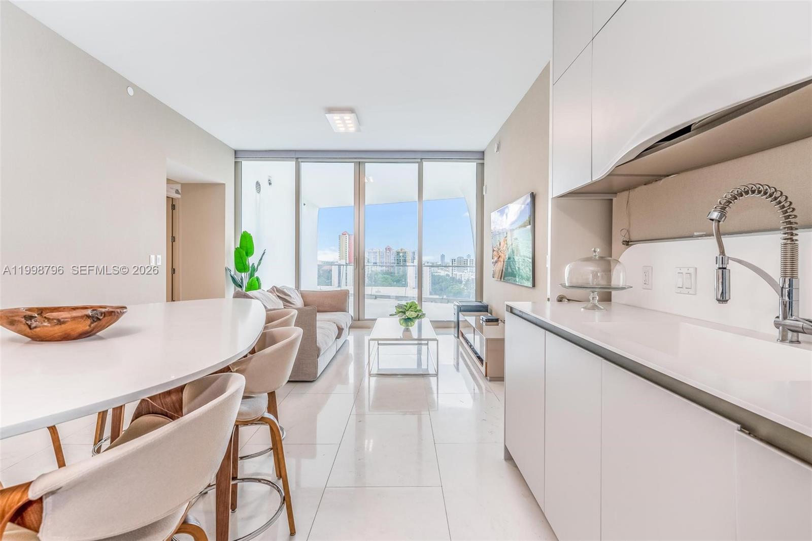 16901 Collins Ave #903 Sunny Isles Beach, FL 33160